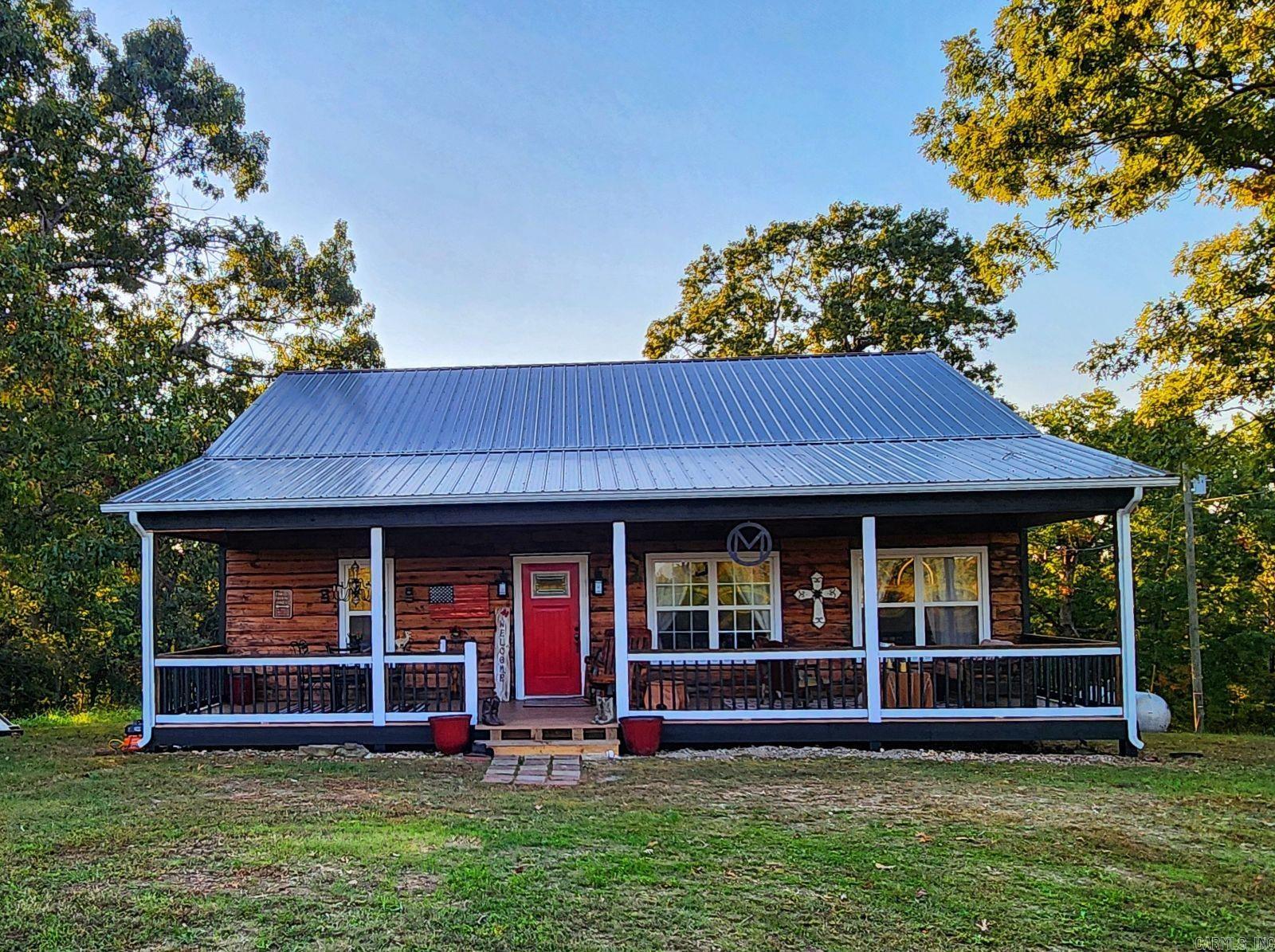 101  Circle M  Mountain View, AR