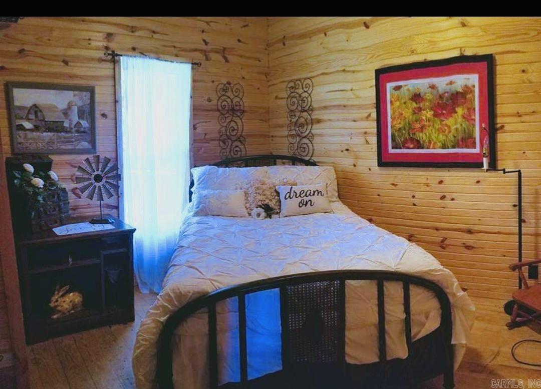 101  Circle M  Mountain View, AR