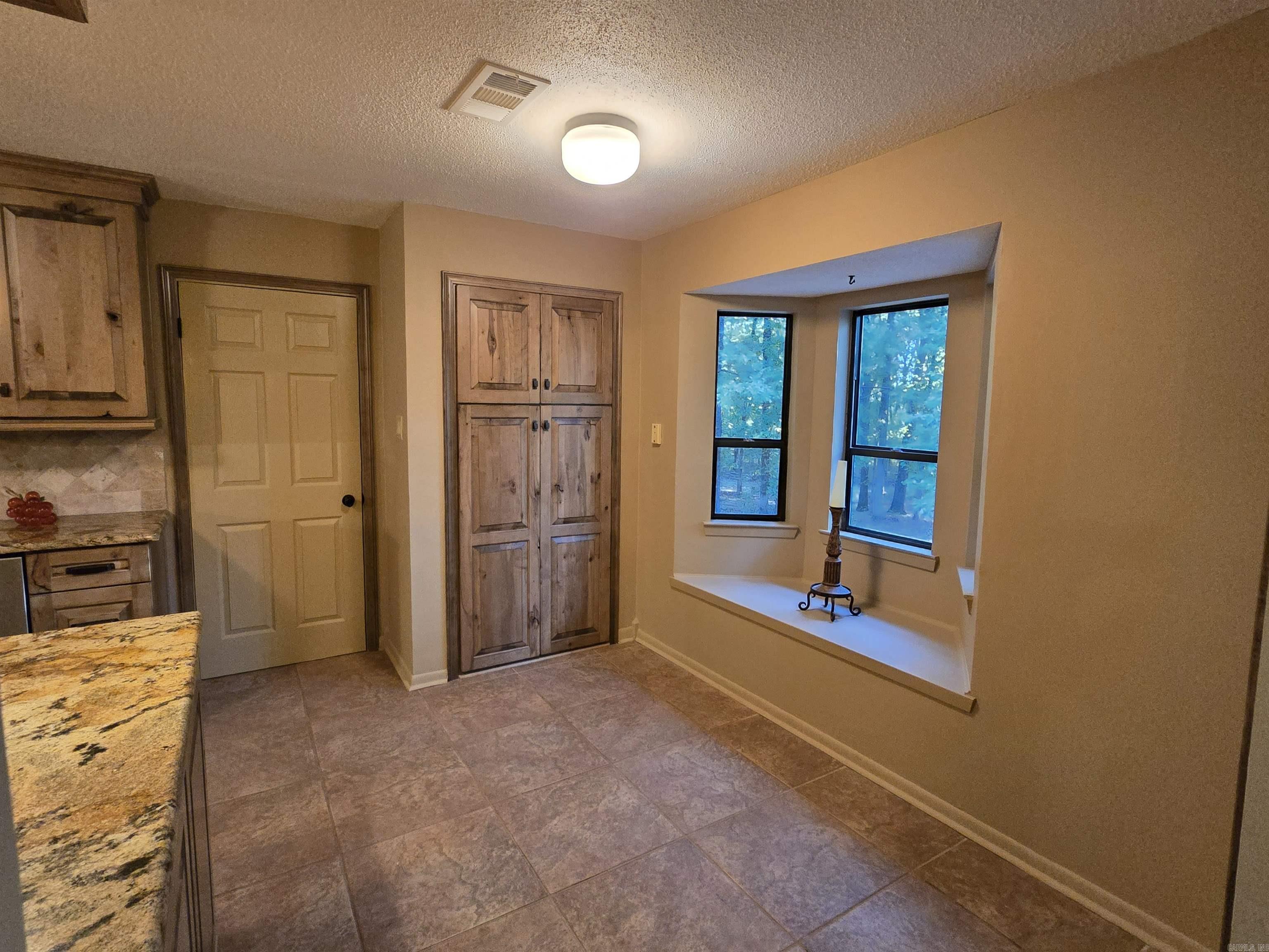 165  Sunset Country Lane  Lonoke, AR