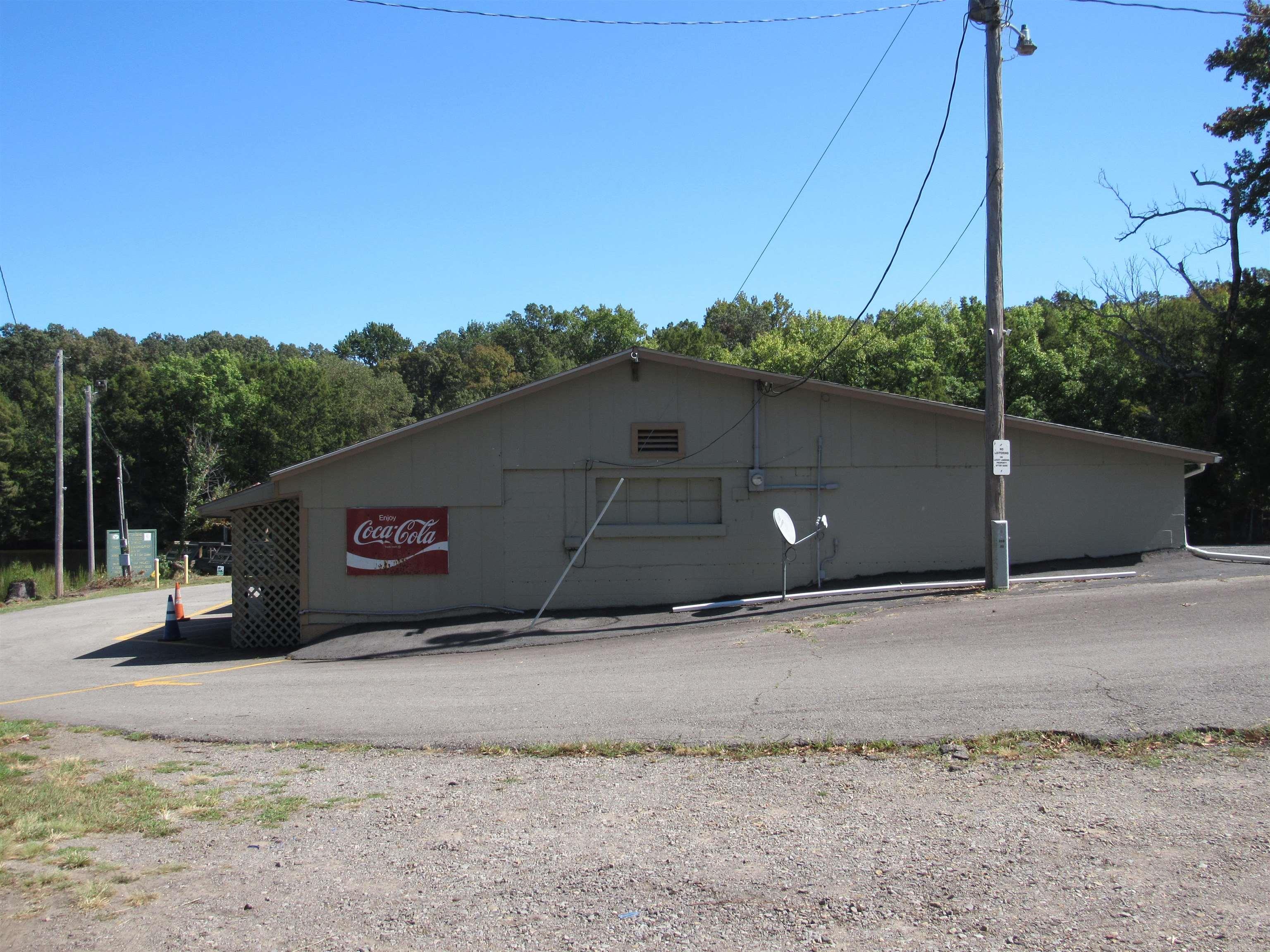 235  LUCKY LANDING  Atkins, AR