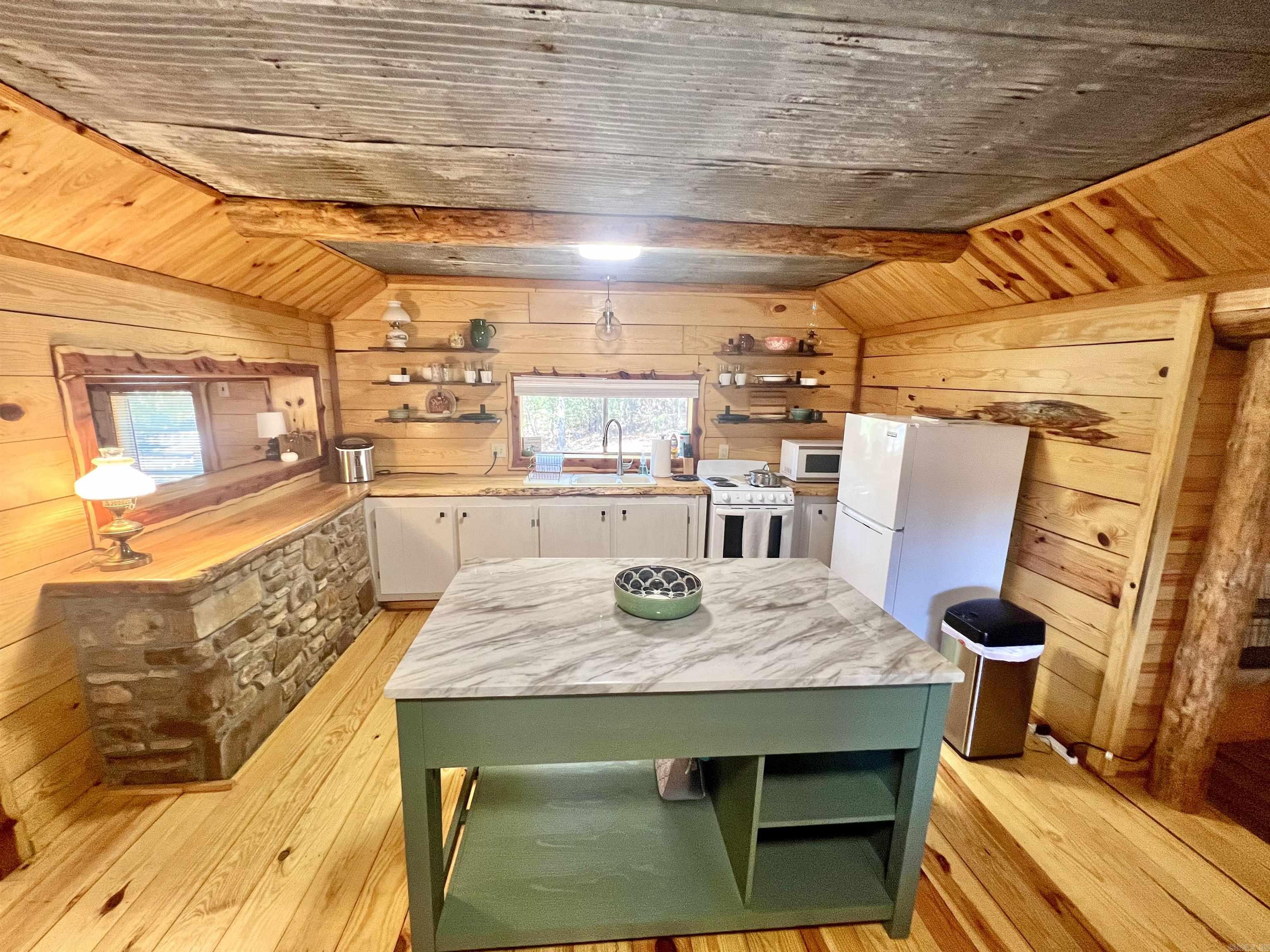 7388  Hwy 87  Mountain View, AR