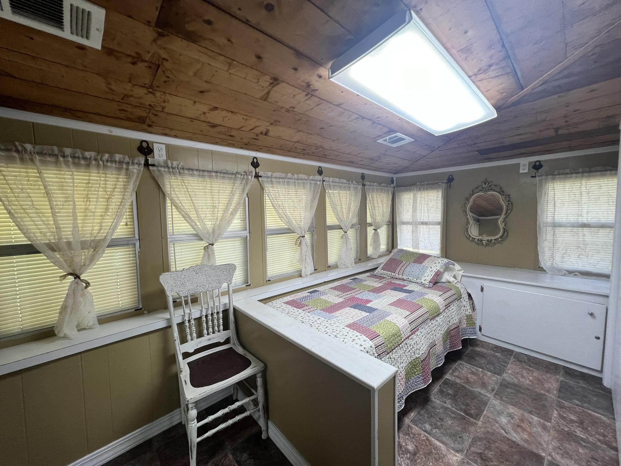 131  Sunset Hill  Mammoth Spring, AR