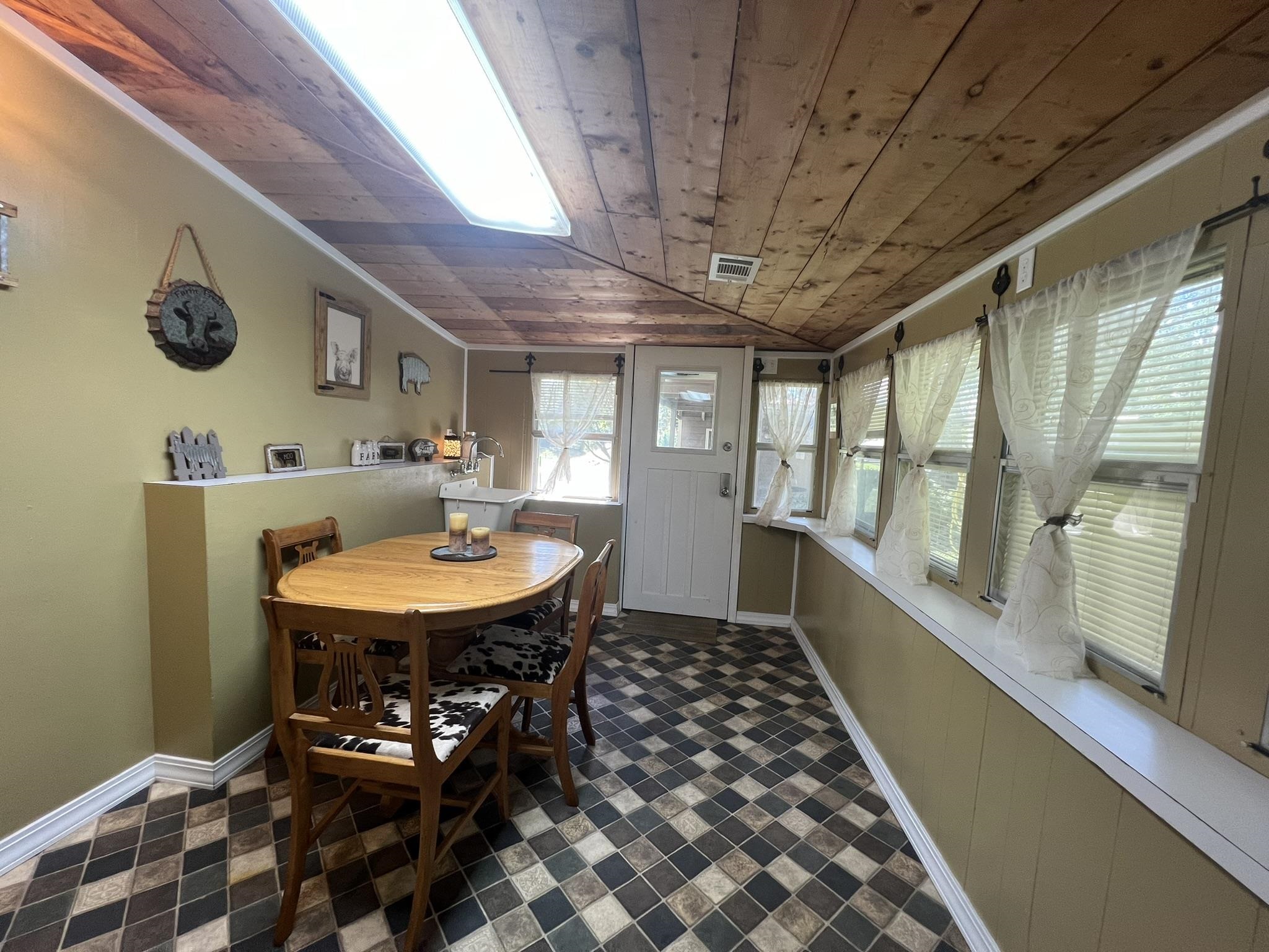 131  Sunset Hill  Mammoth Spring, AR