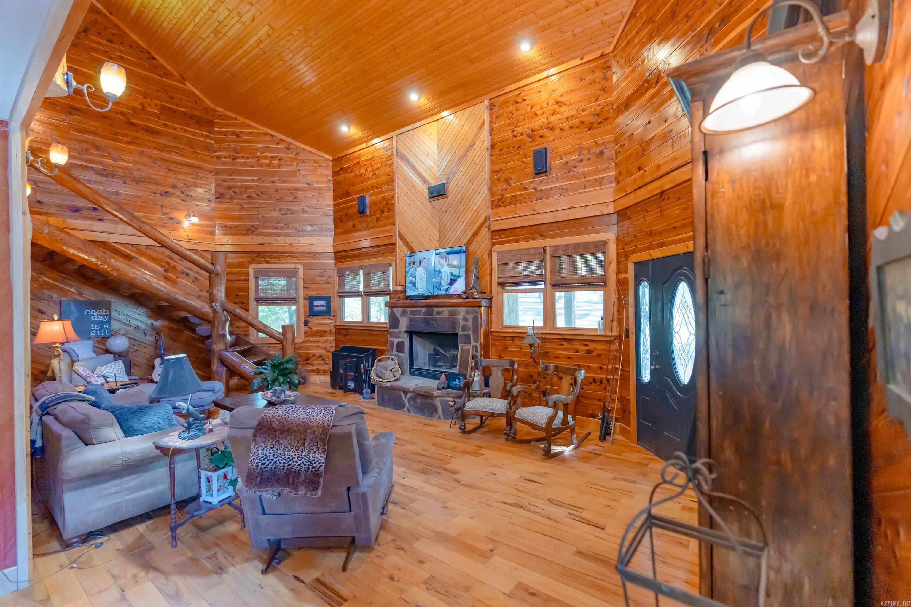 6  Aviation Way  Heber Springs, AR