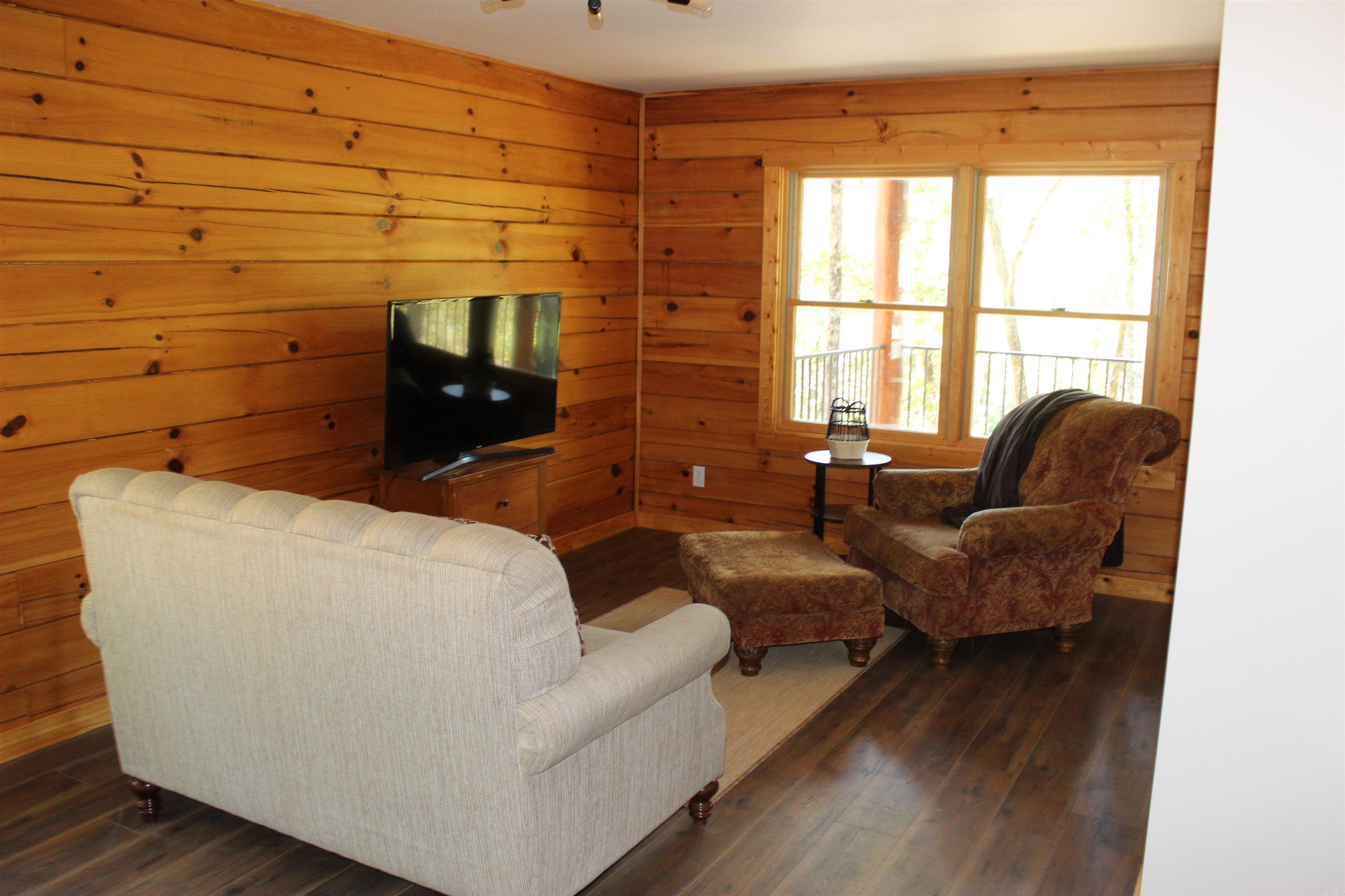 5354 End Line Road Marshall, AR 72650