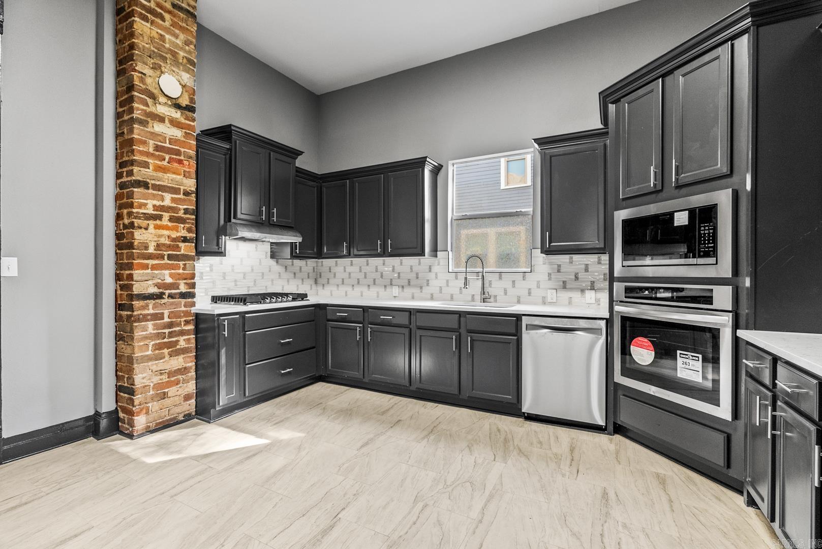 923 W Charles Bussey  Little Rock, AR