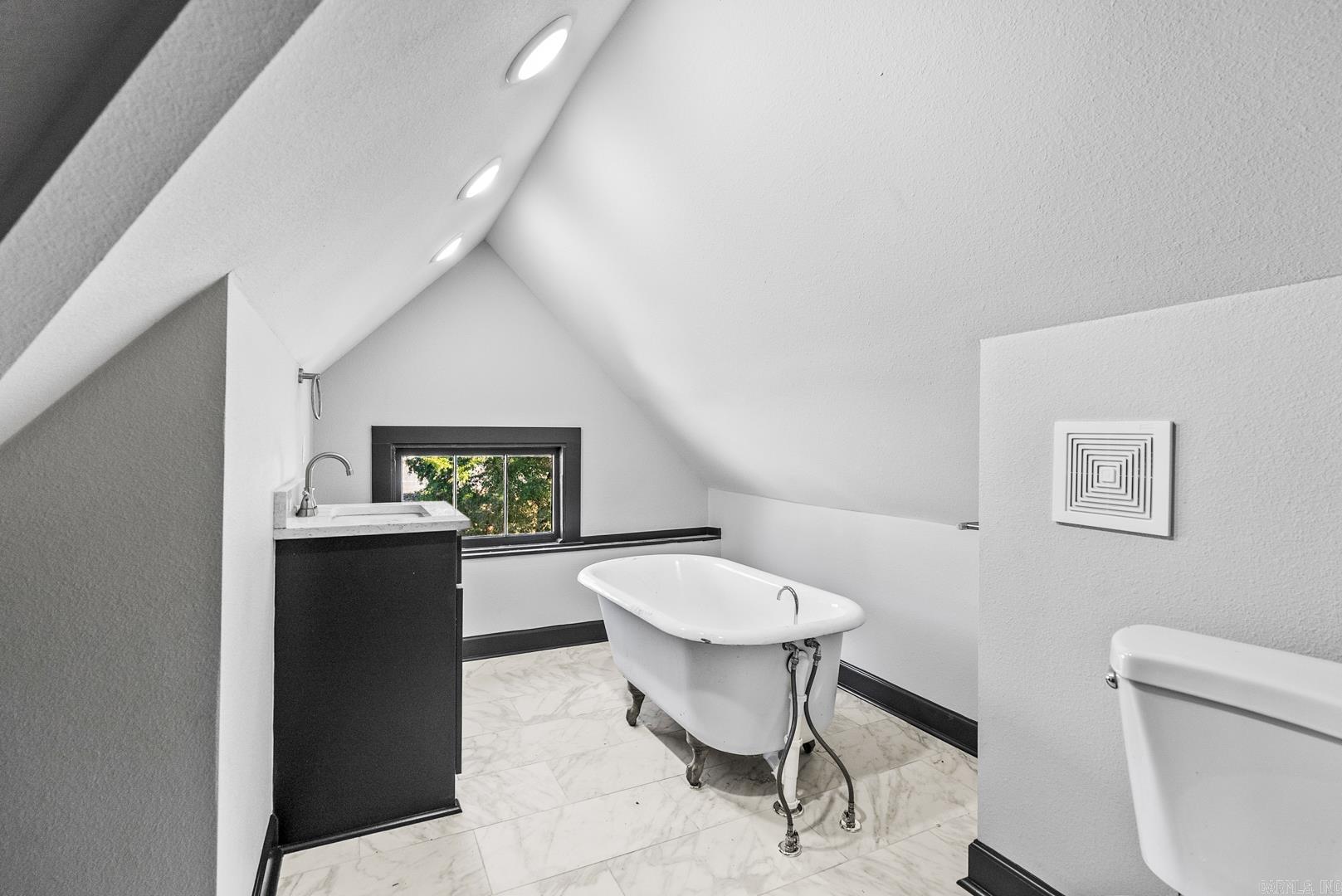 923 W Charles Bussey  Little Rock, AR