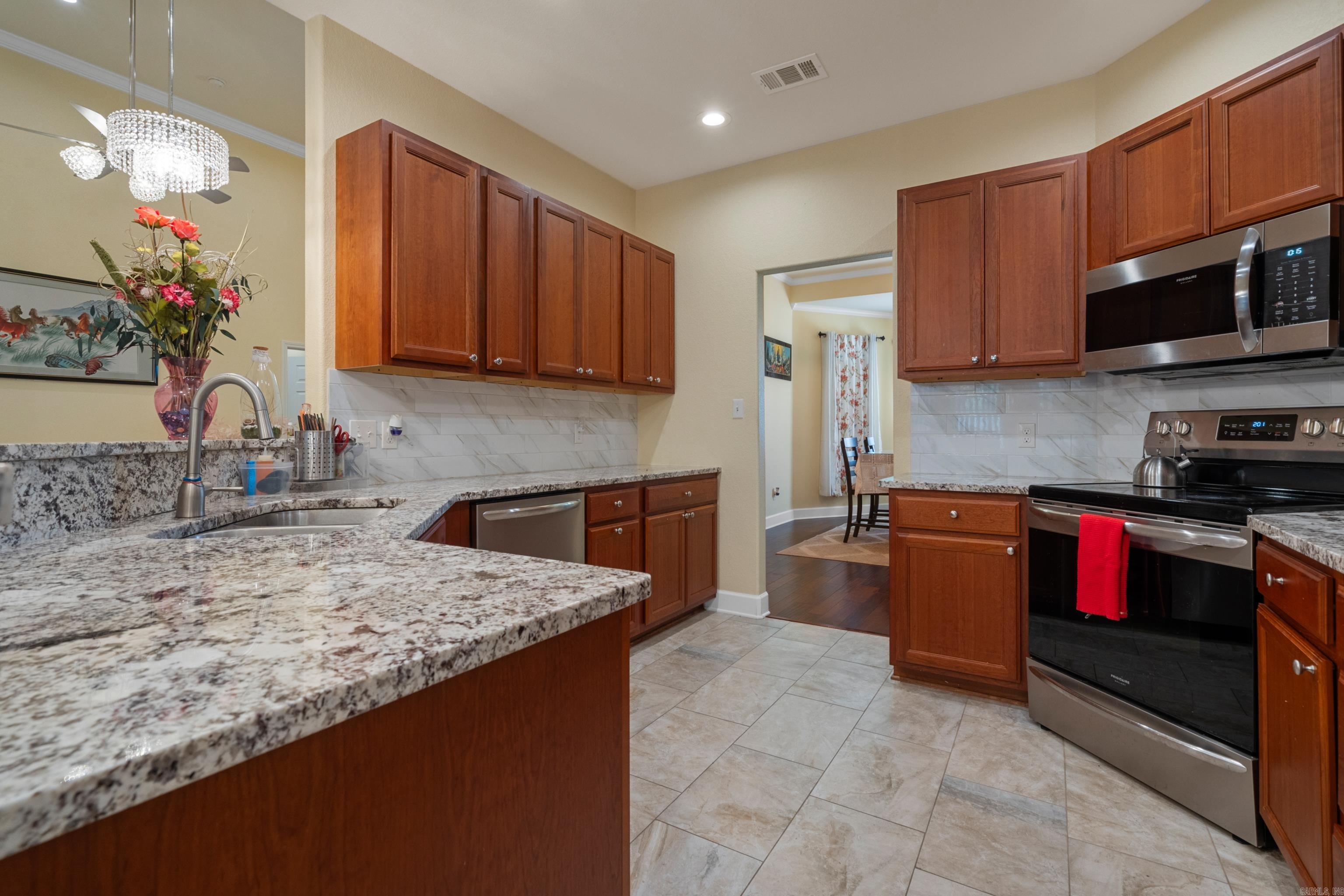 125  Coneflower  Hot Springs, AR