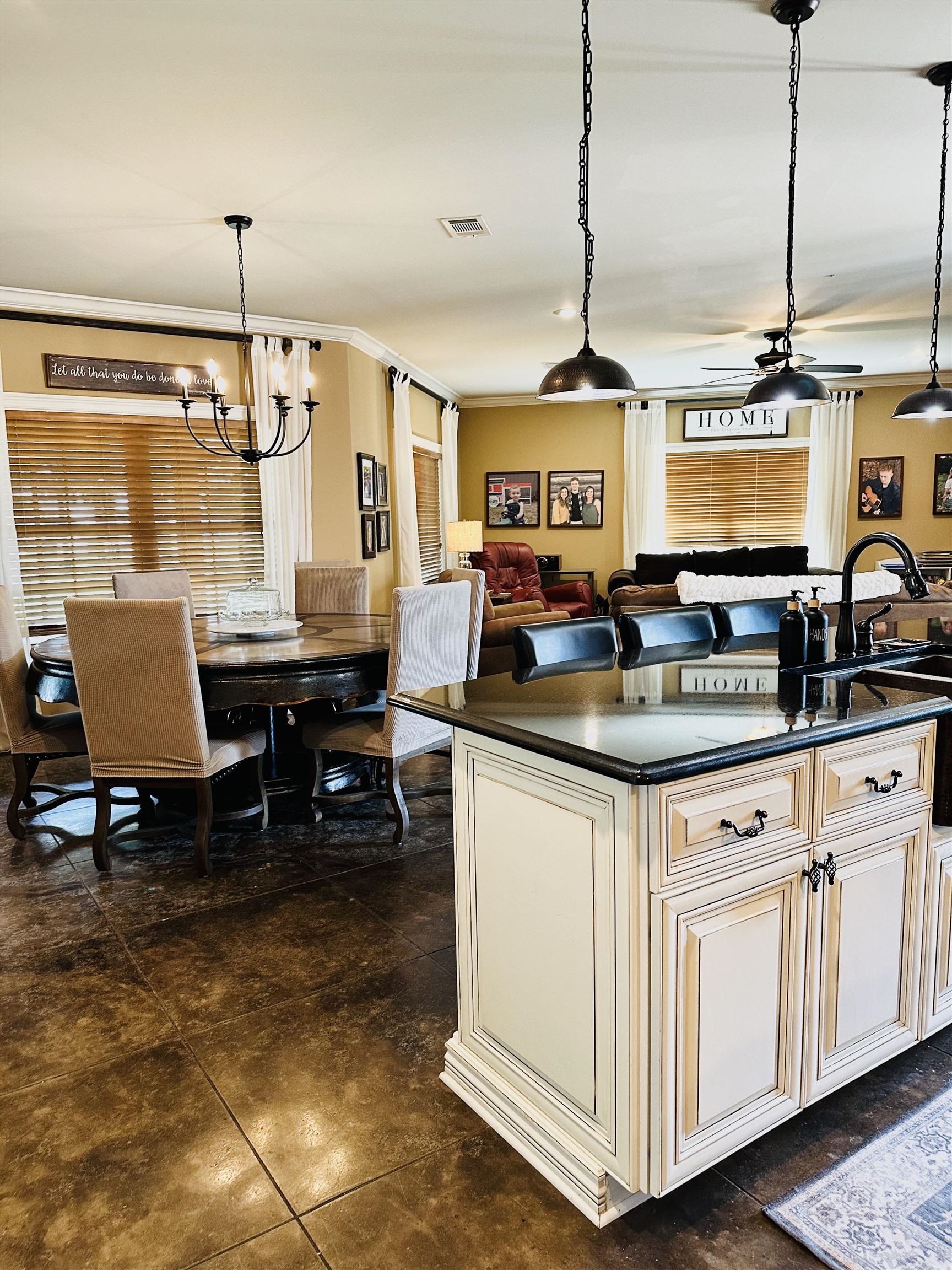 124  Charleston  Walnut Ridge, AR