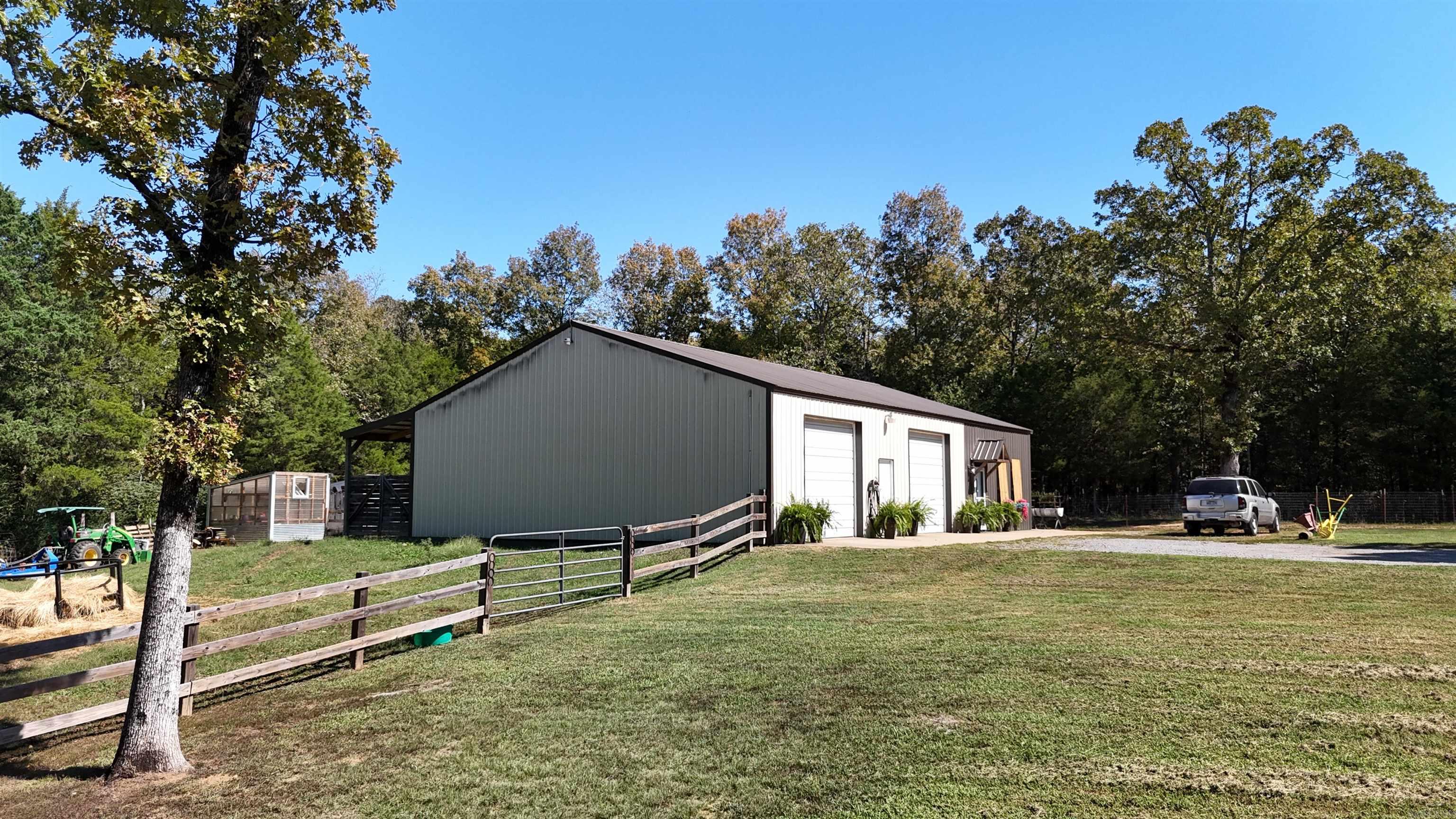 18  Kenwood  Greenbrier, AR