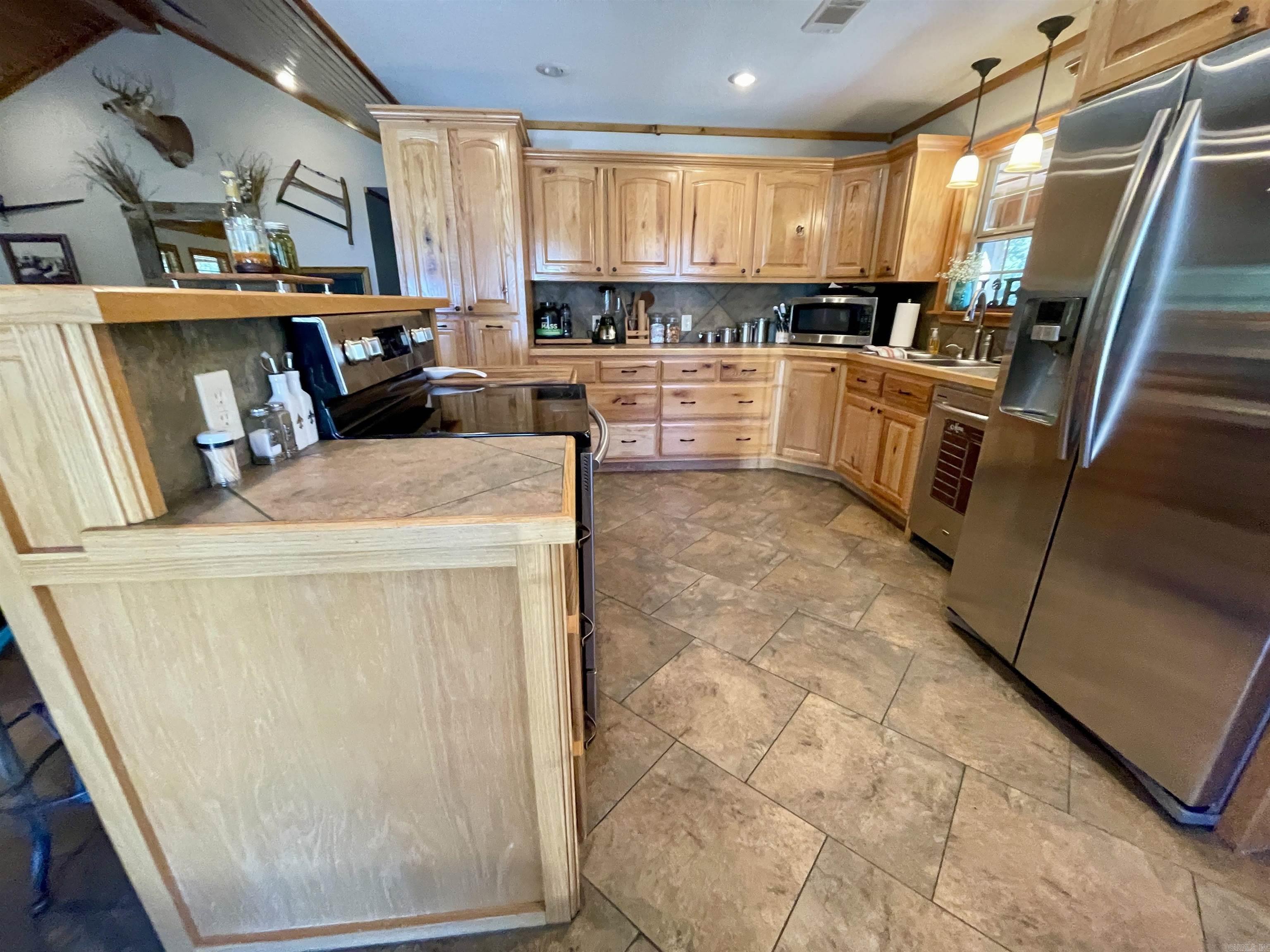 18  Kenwood  Greenbrier, AR