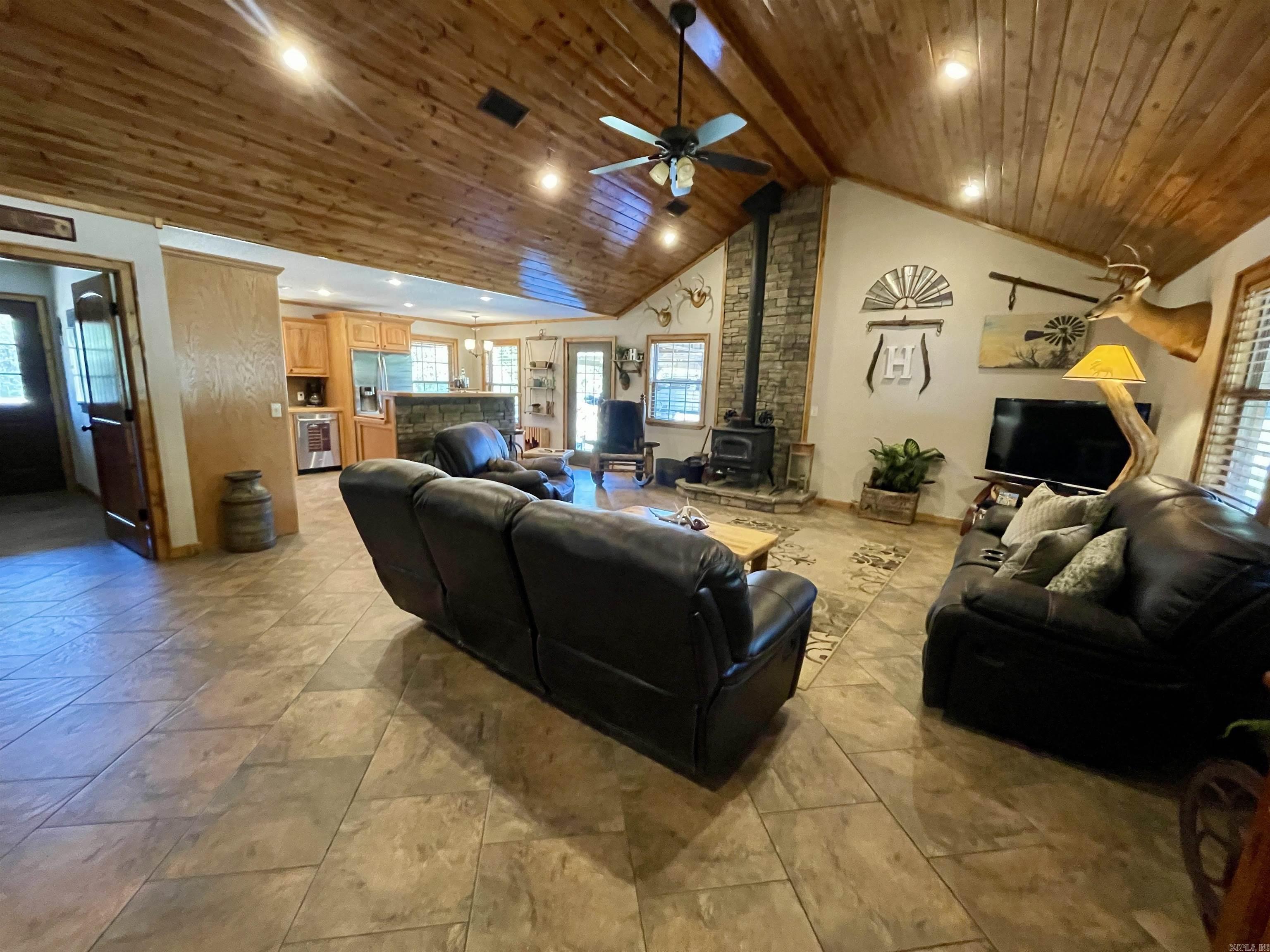 18  Kenwood  Greenbrier, AR