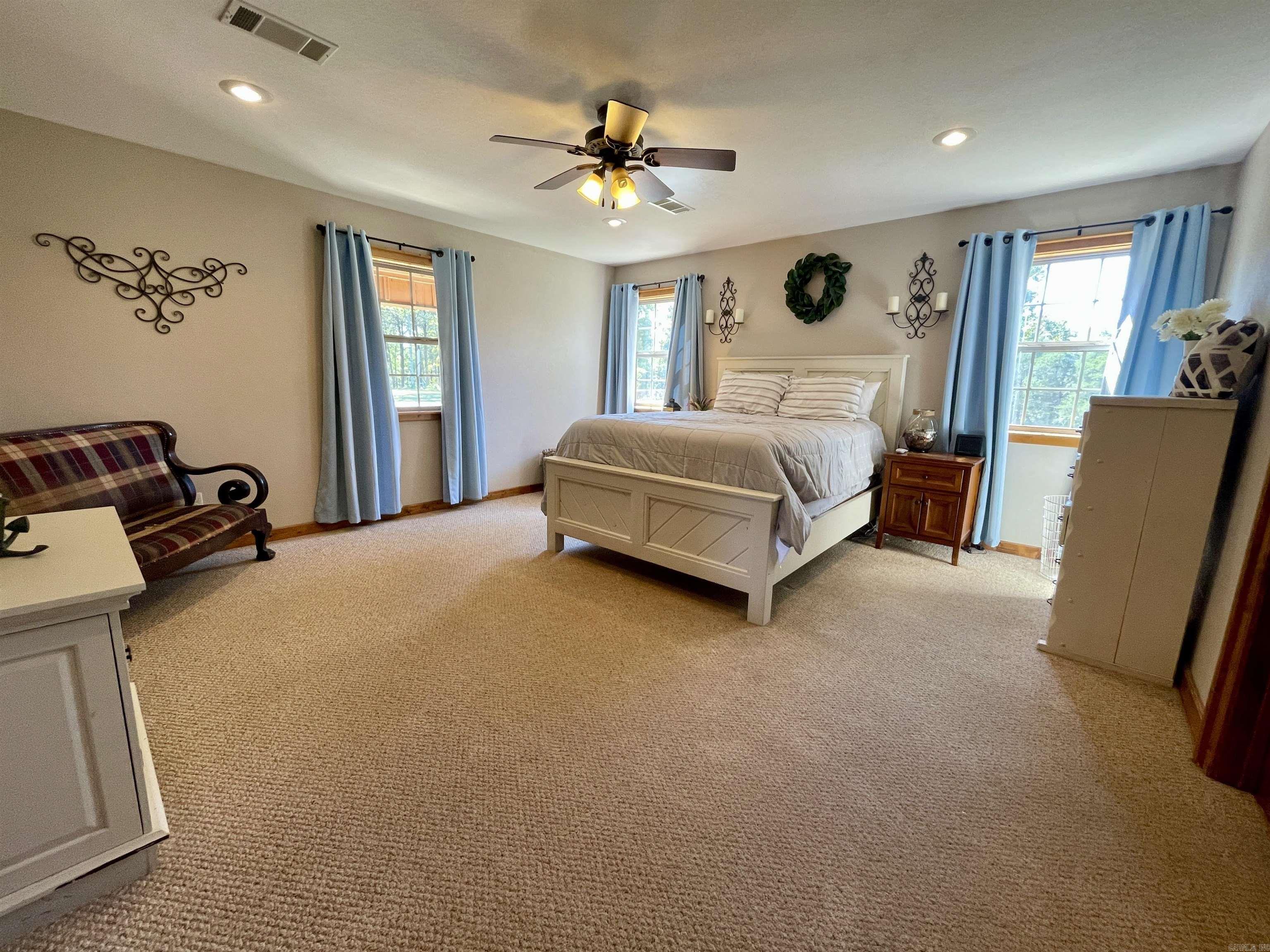 18  Kenwood  Greenbrier, AR