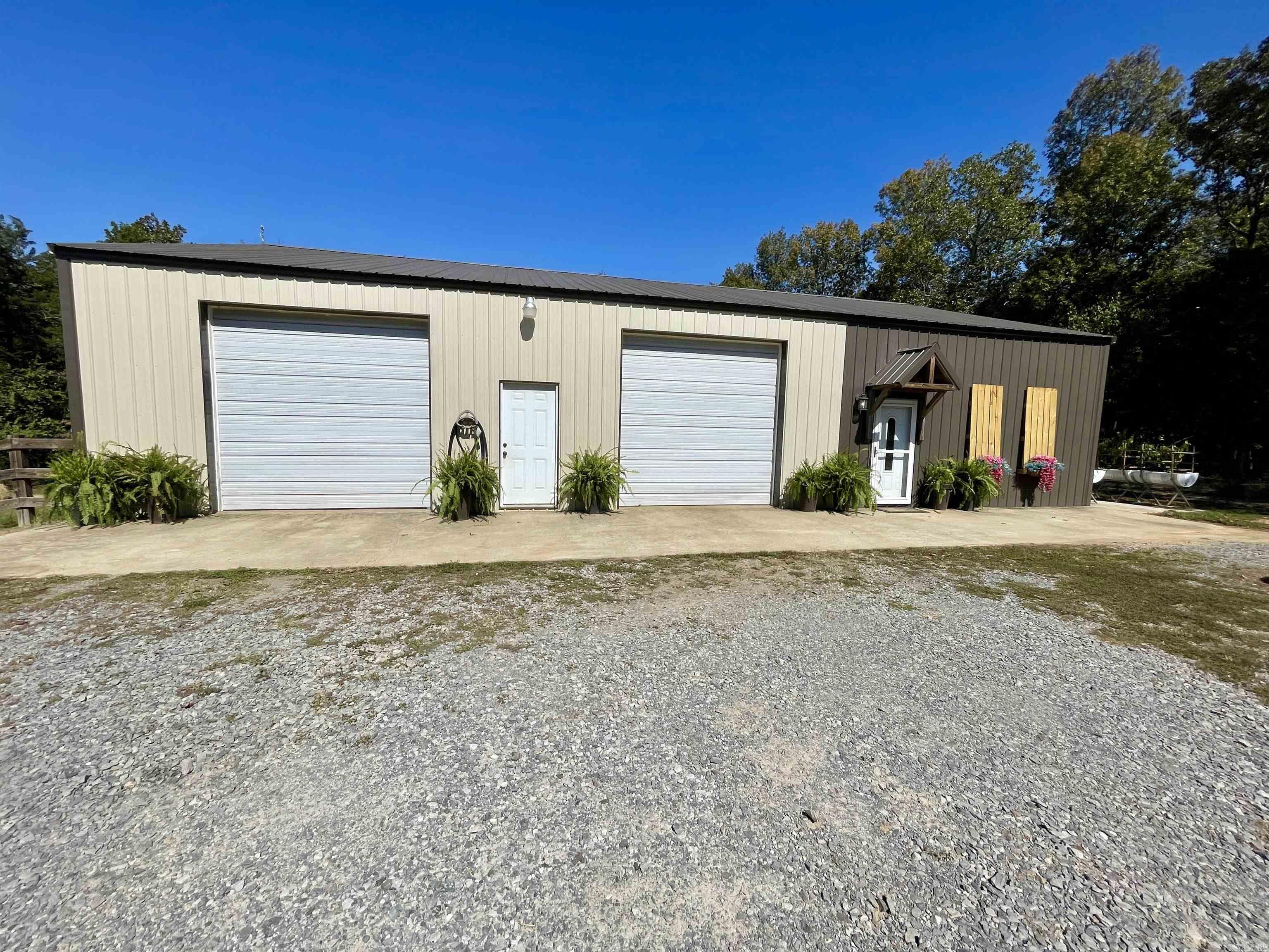18  Kenwood  Greenbrier, AR