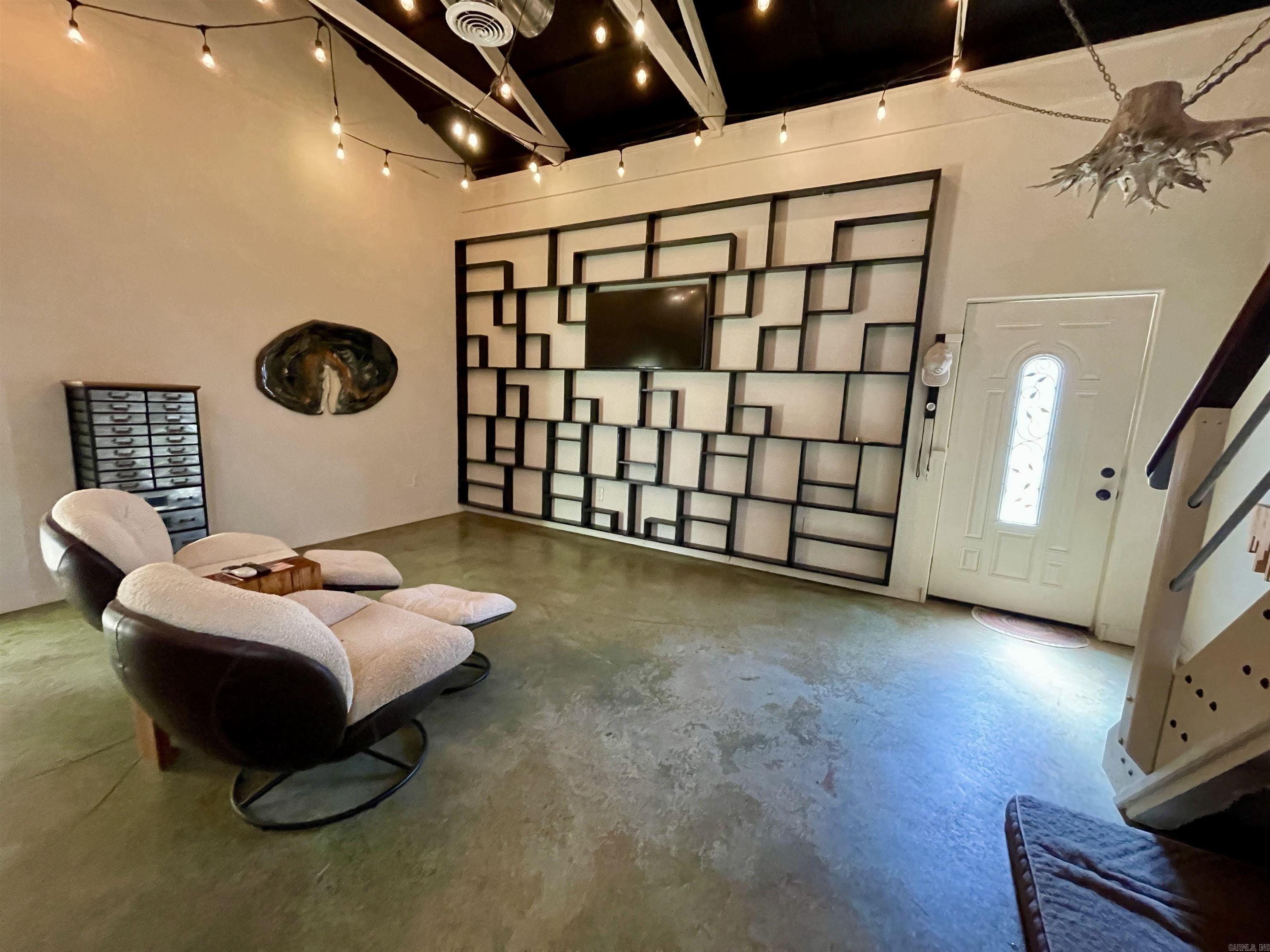 18  Kenwood  Greenbrier, AR
