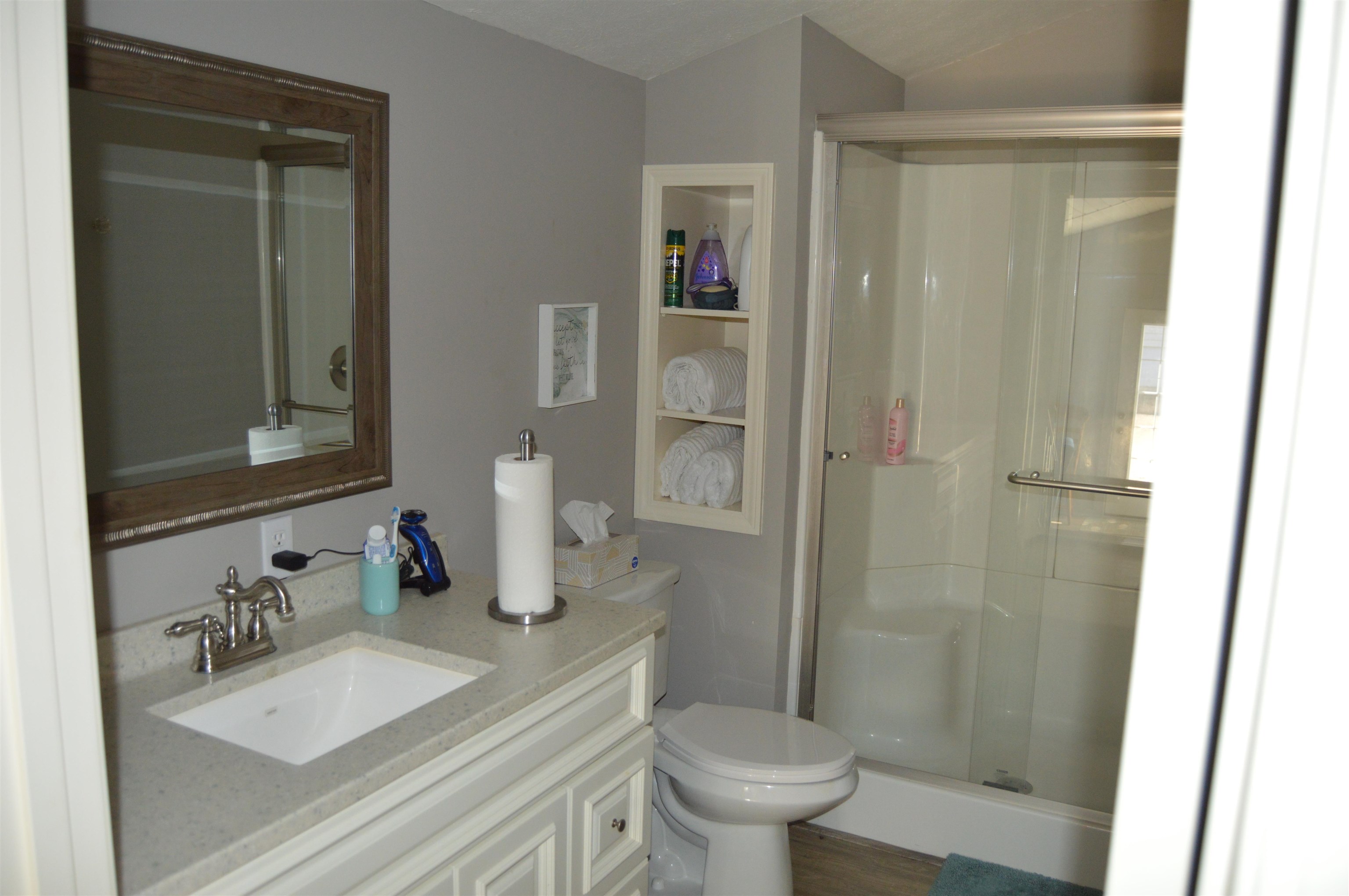 252 E Lakeshore Drive Cherokee Village, AR 72529