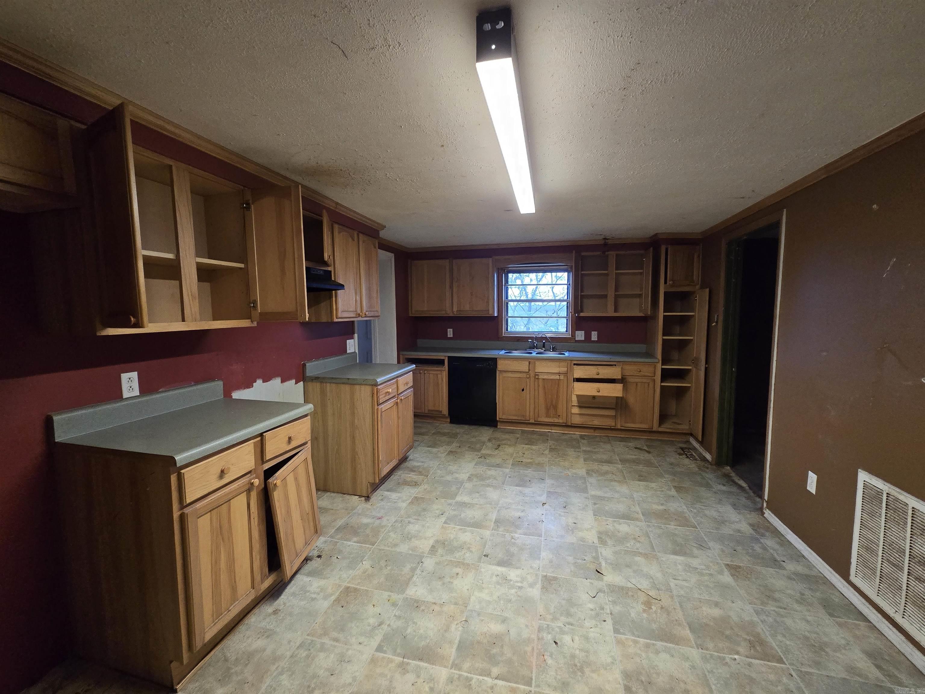 30  Adams Lake  Conway, AR
