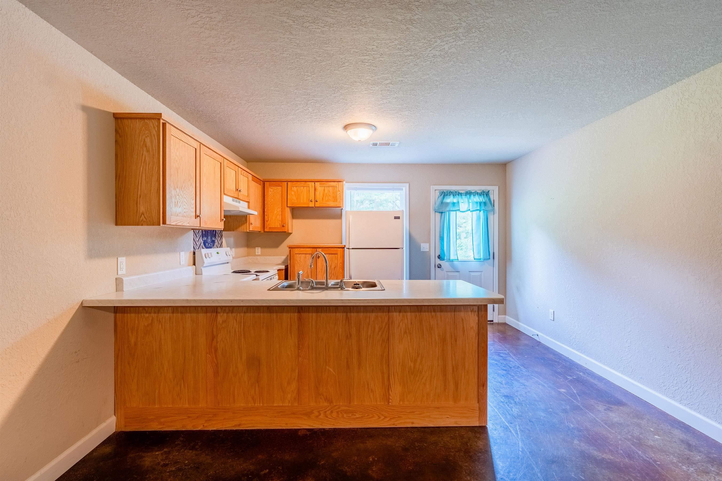 511 S 14th  Heber Springs, AR