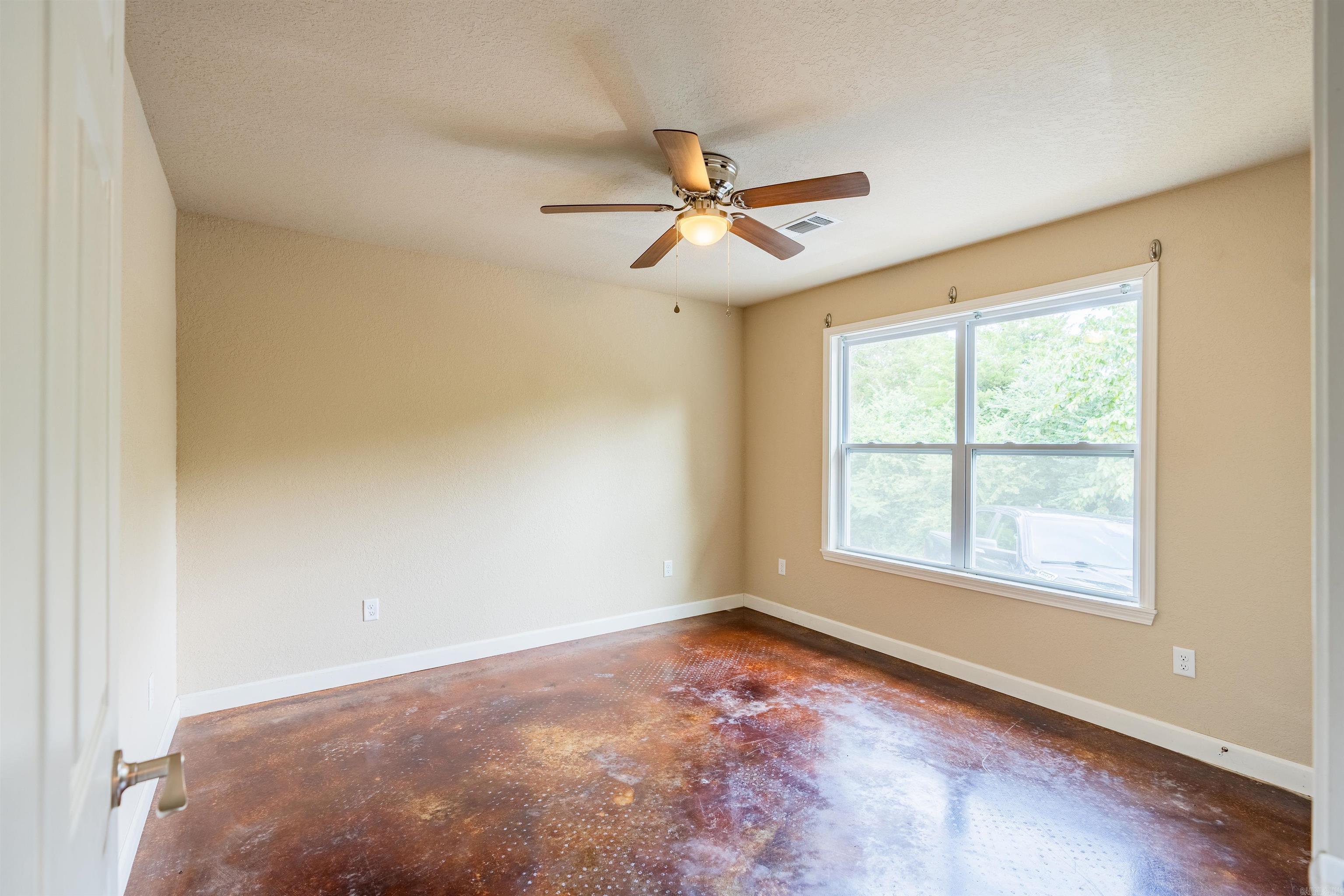 511 S 14th  Heber Springs, AR
