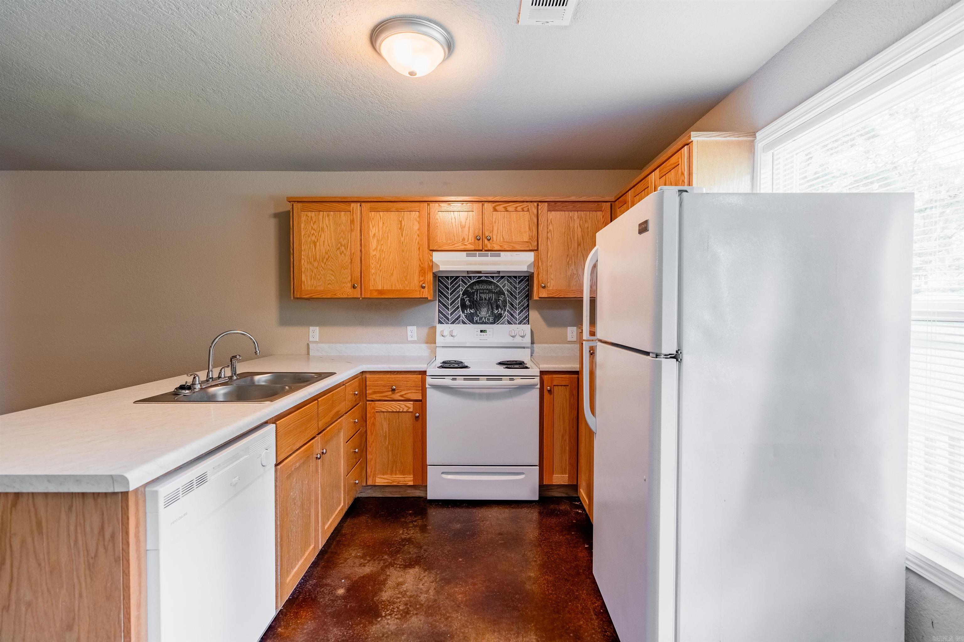511 S 14th  Heber Springs, AR