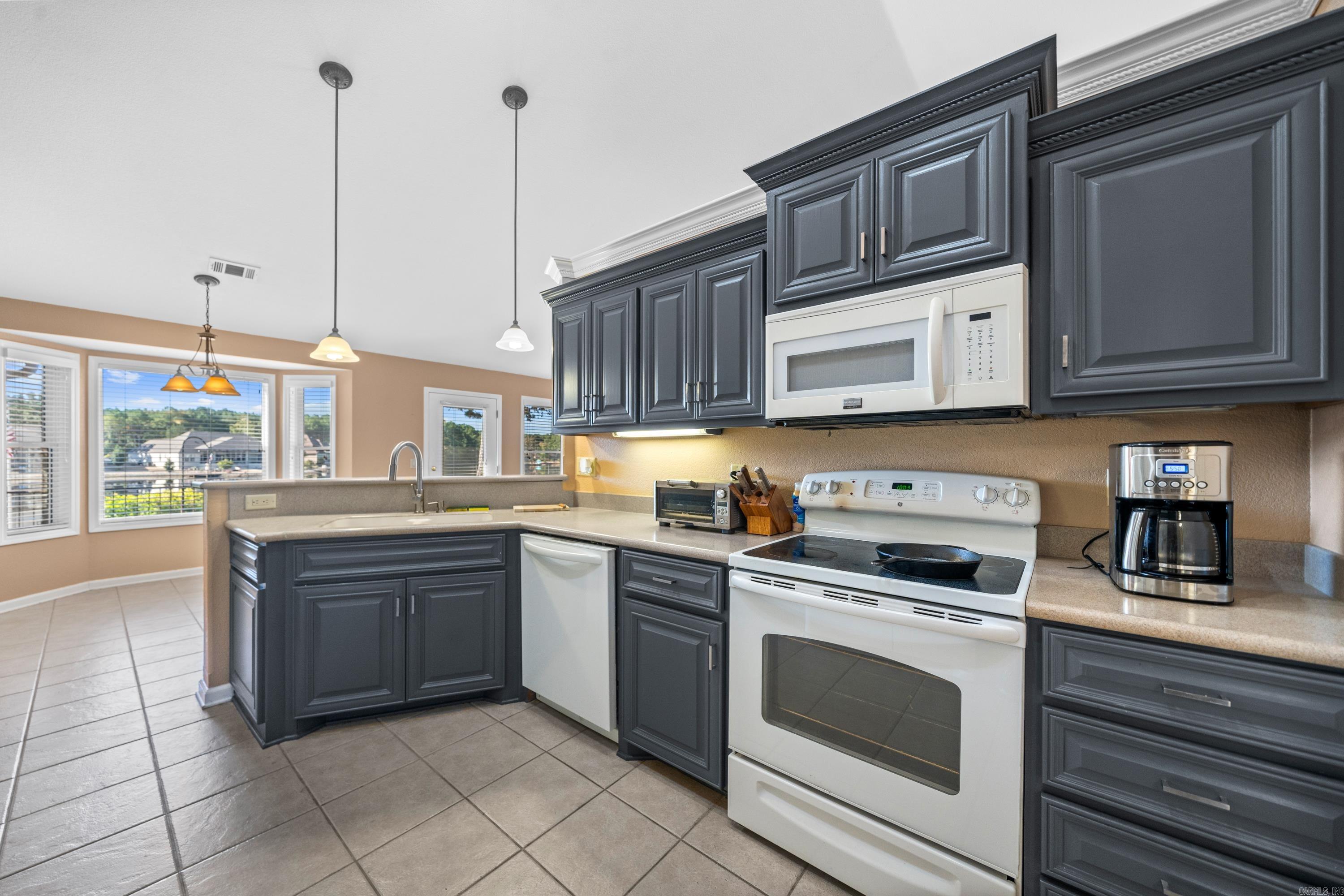 34  Linares  Hot Springs Village, AR