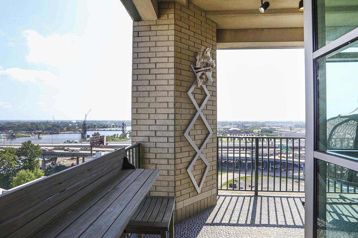 521  President Clinton #1101  Little Rock, AR