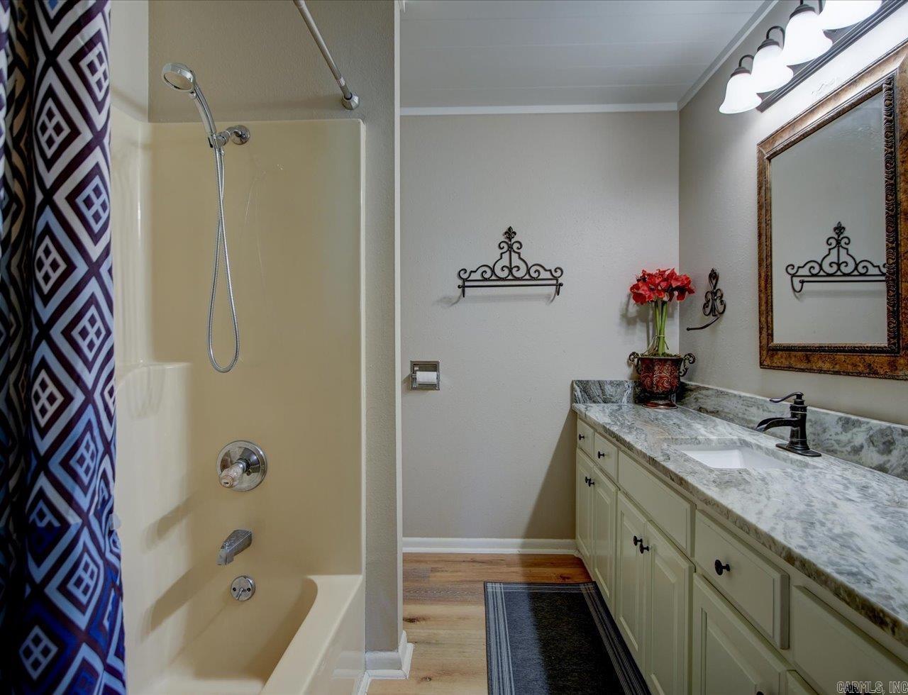 206 INDEPENDENCE Drive Hot Springs, AR 71913-0000