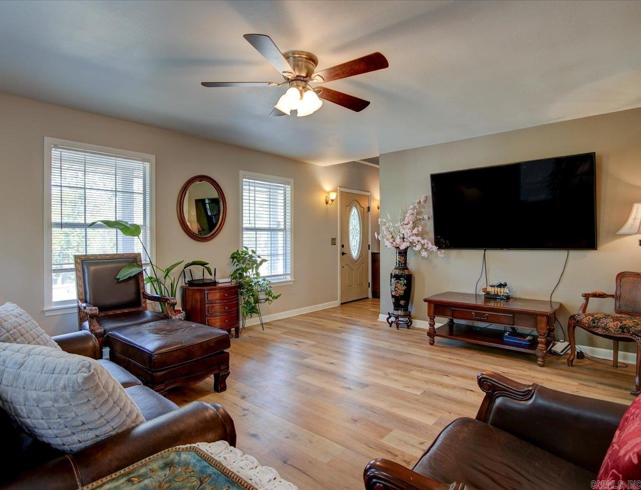 206 INDEPENDENCE Drive Hot Springs, AR 71913-0000