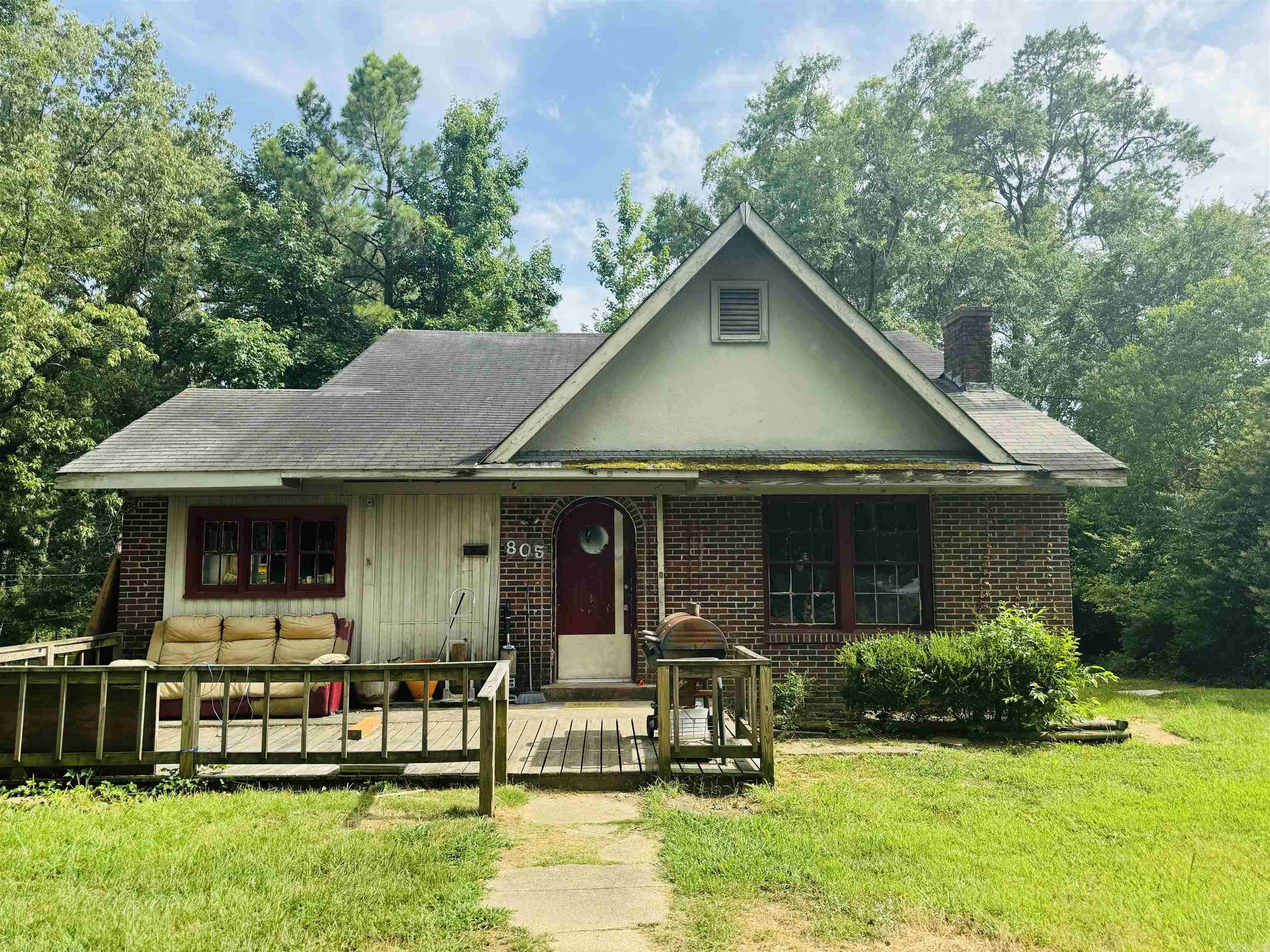 805  Clifton Camden Camden, AR