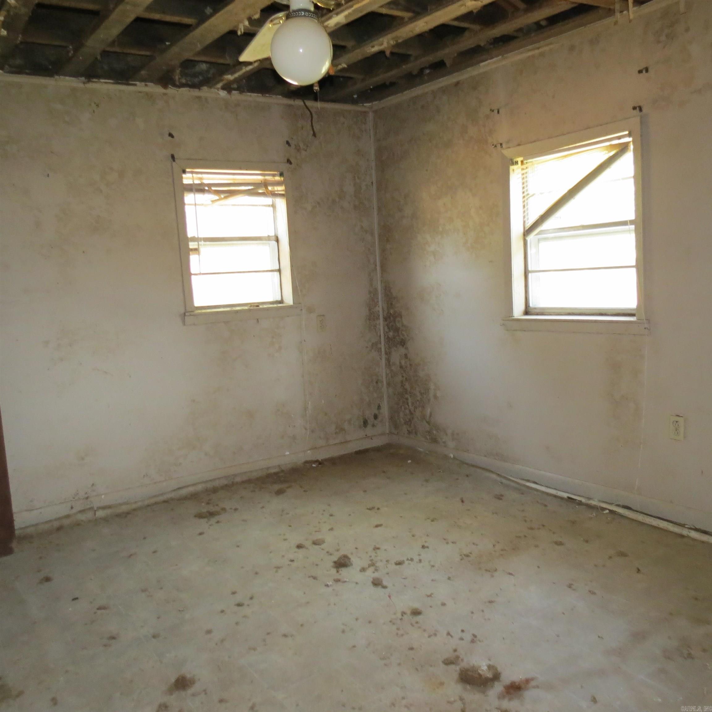 5801 W 7th  Pine Bluff, AR