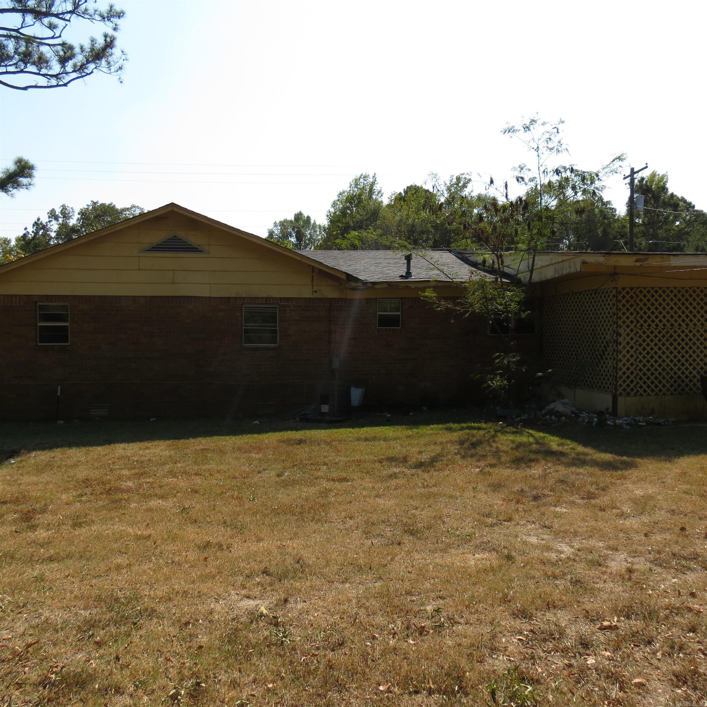 5801 W 7th  Pine Bluff, AR
