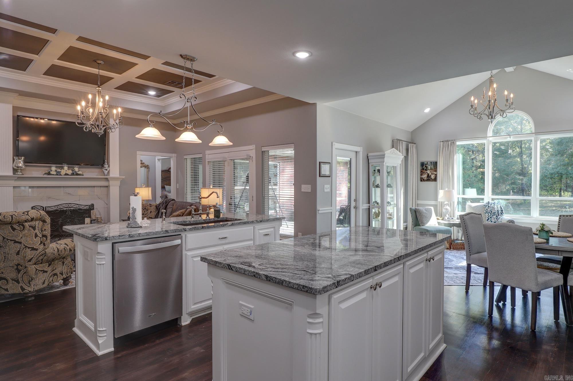 201  Crepe Myrtle Ln  Texarkana, TX