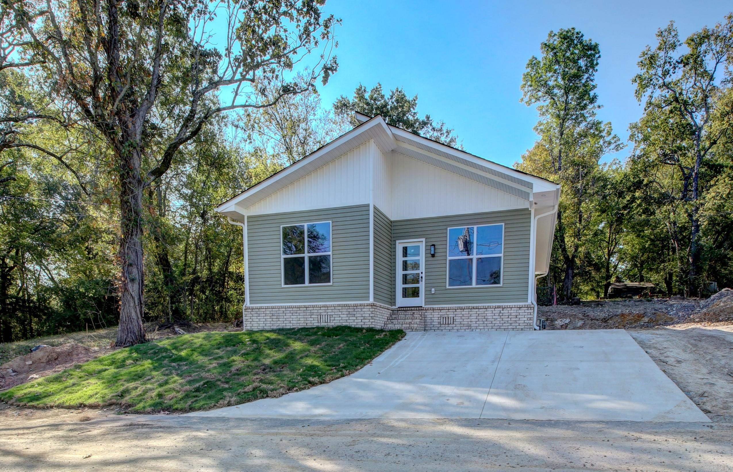 3403 W 17th  Little Rock, AR