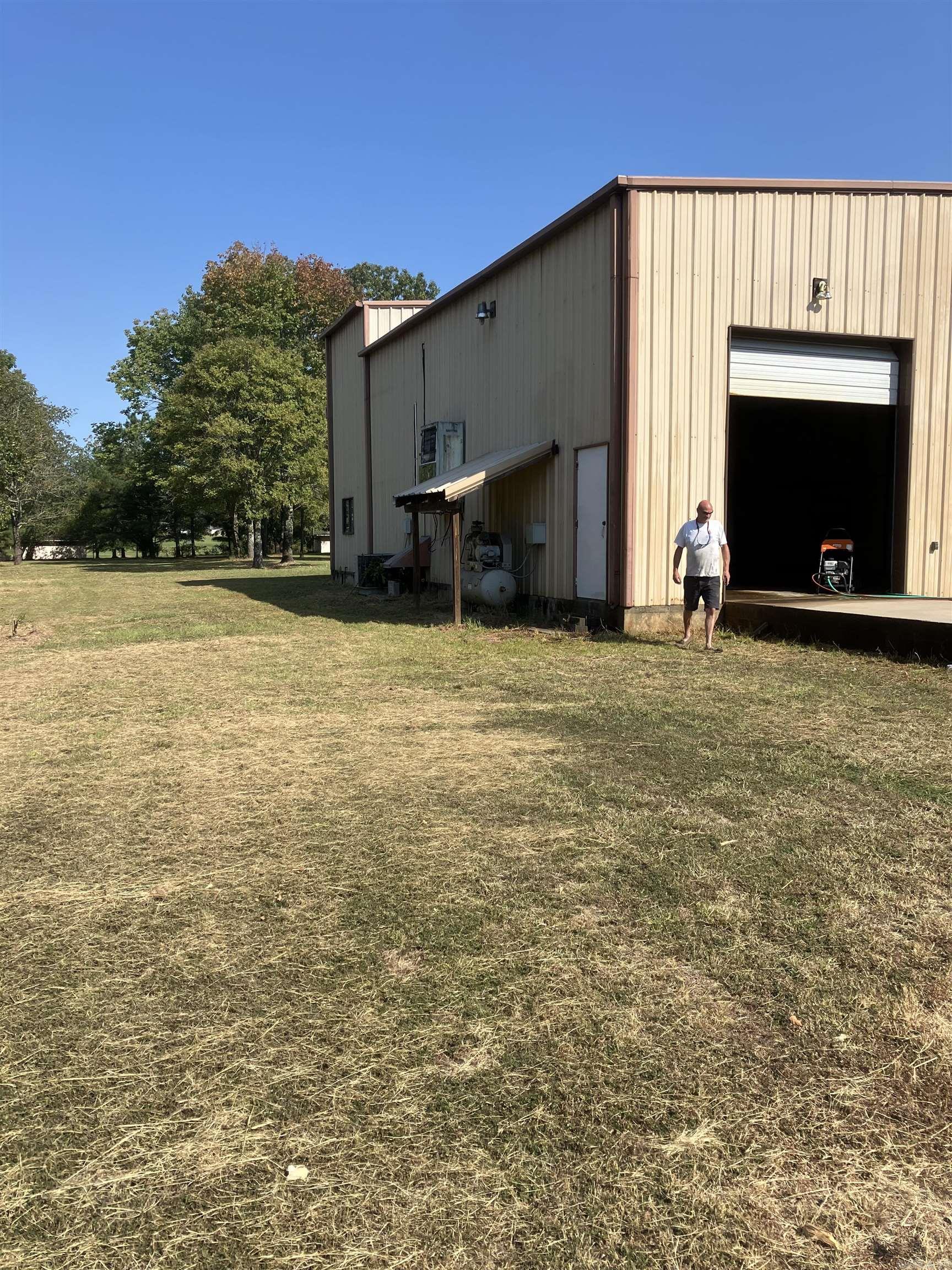 74 LAKE ICE Road Higden, AR 72067