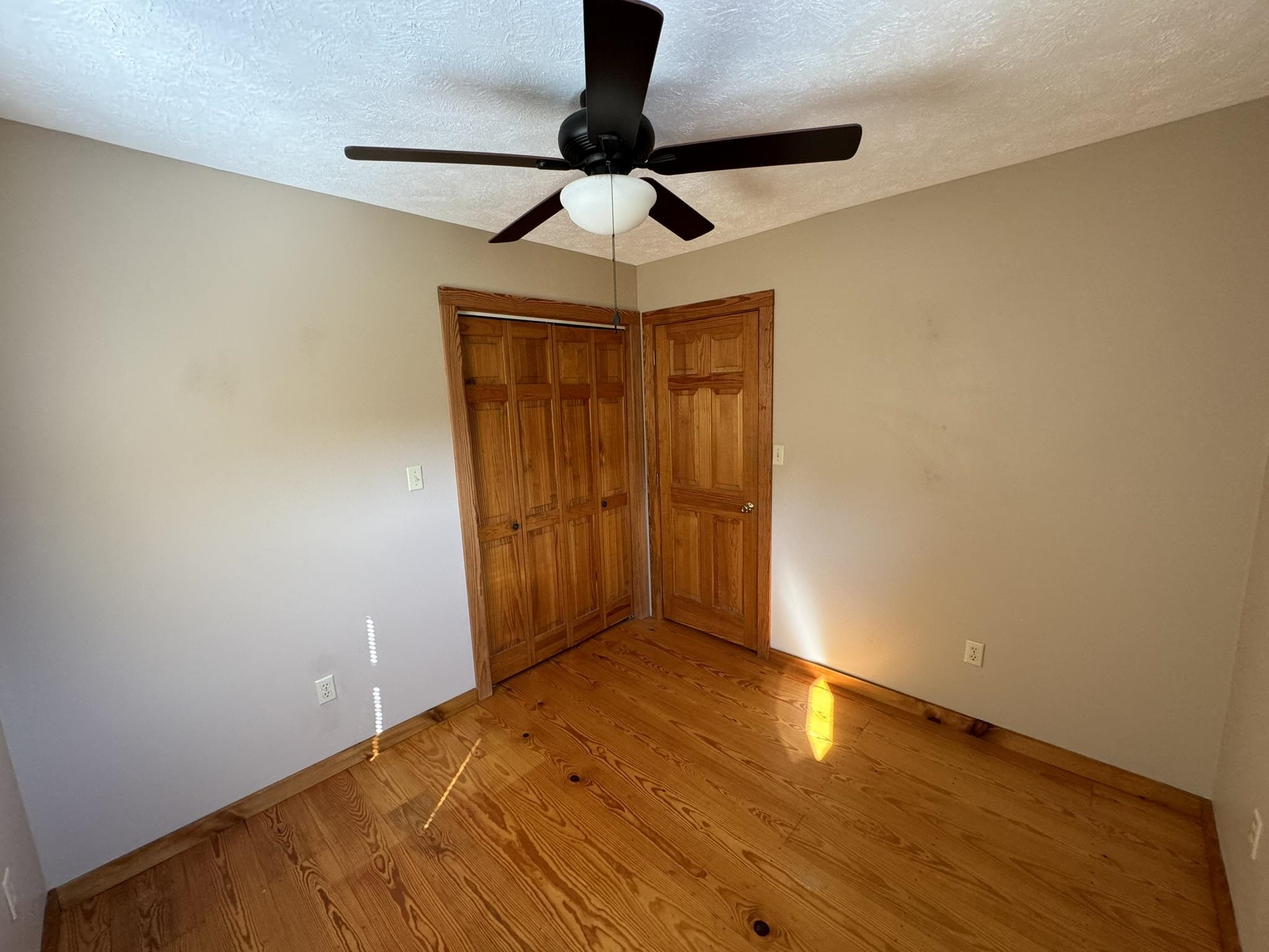 1275 Riverview Drive Norfork, AR 72658