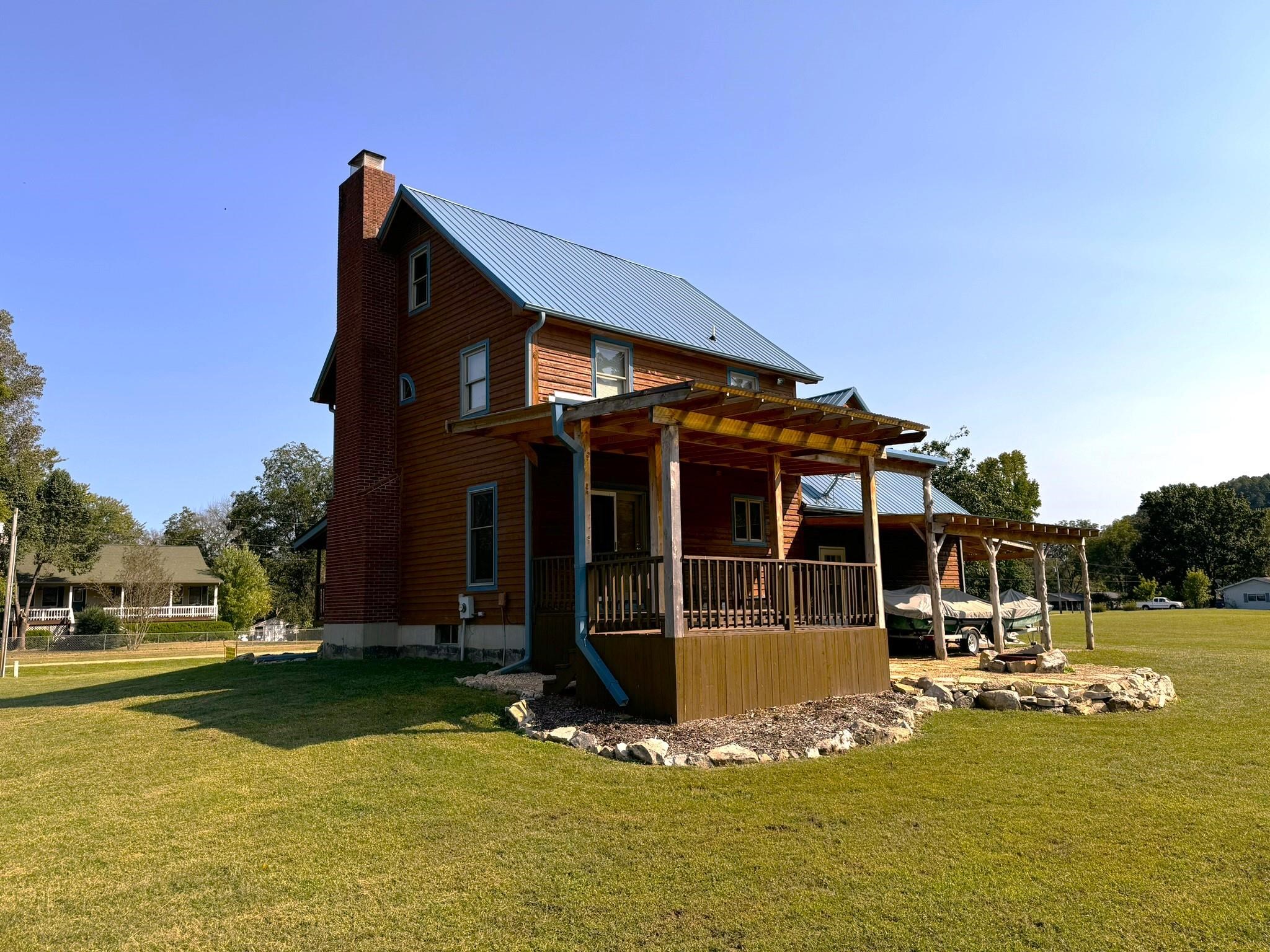 1275 Riverview Drive Norfork, AR 72658