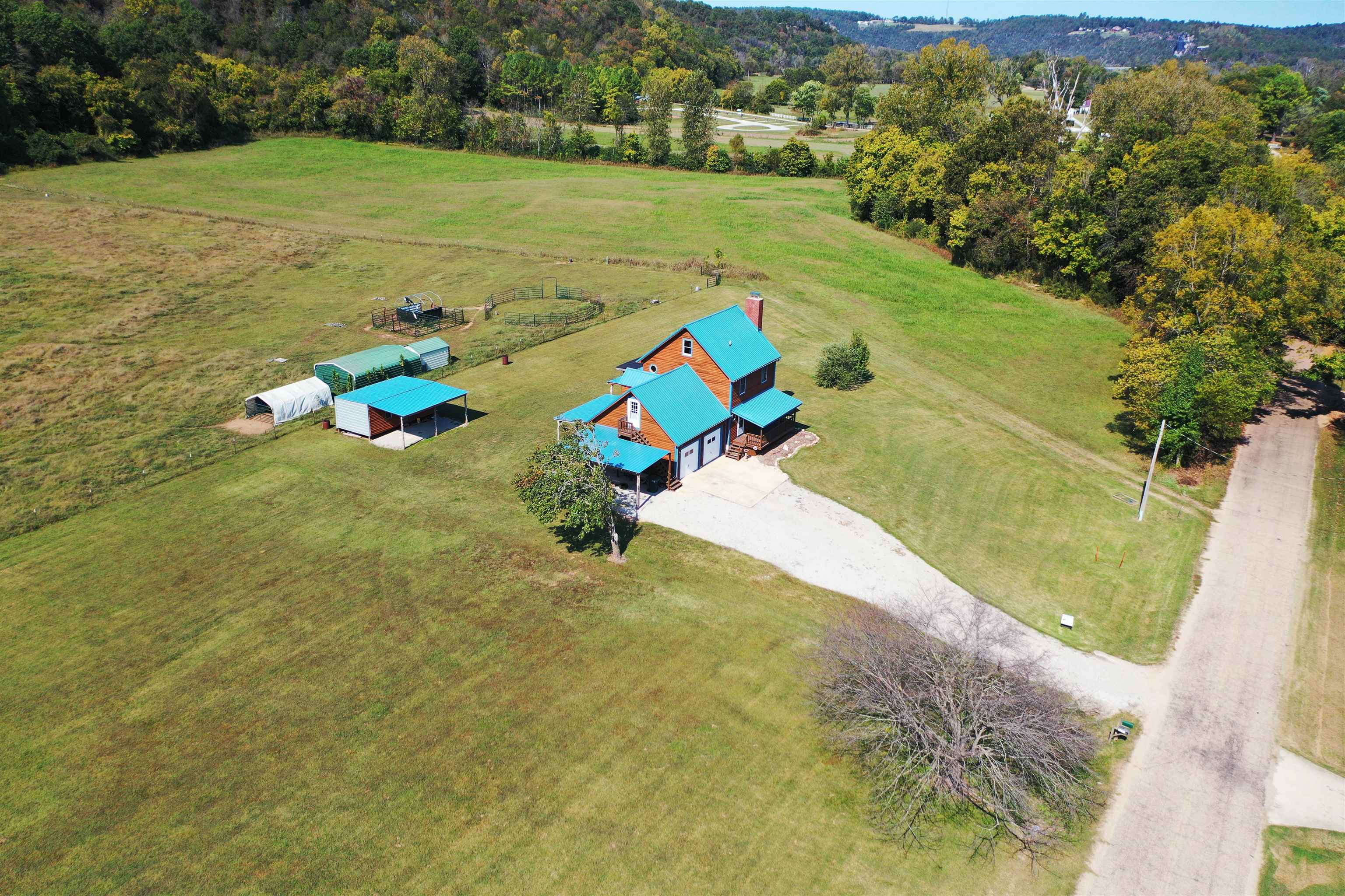 1275 Riverview Drive Norfork, AR 72658