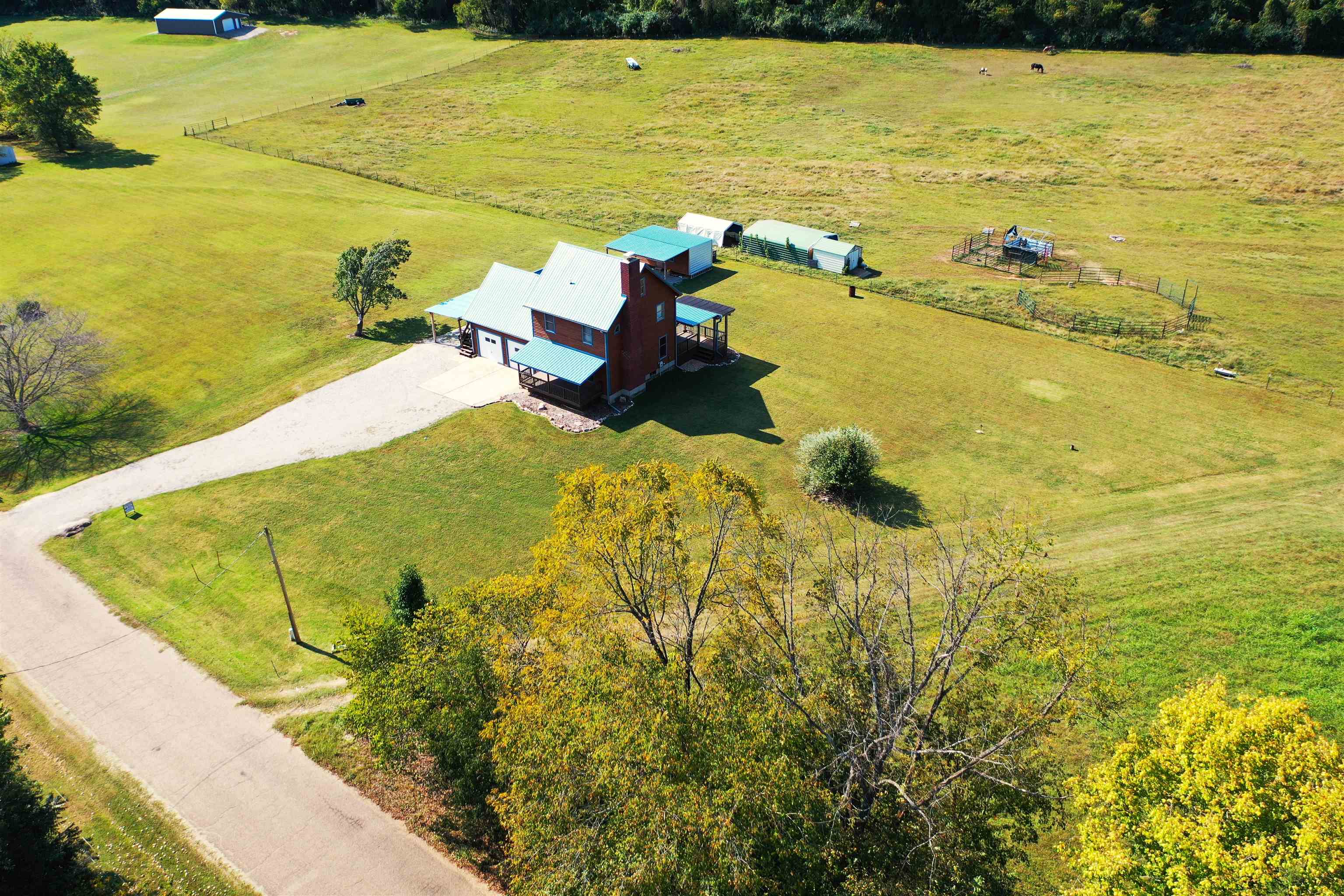 1275 Riverview Drive Norfork, AR 72658