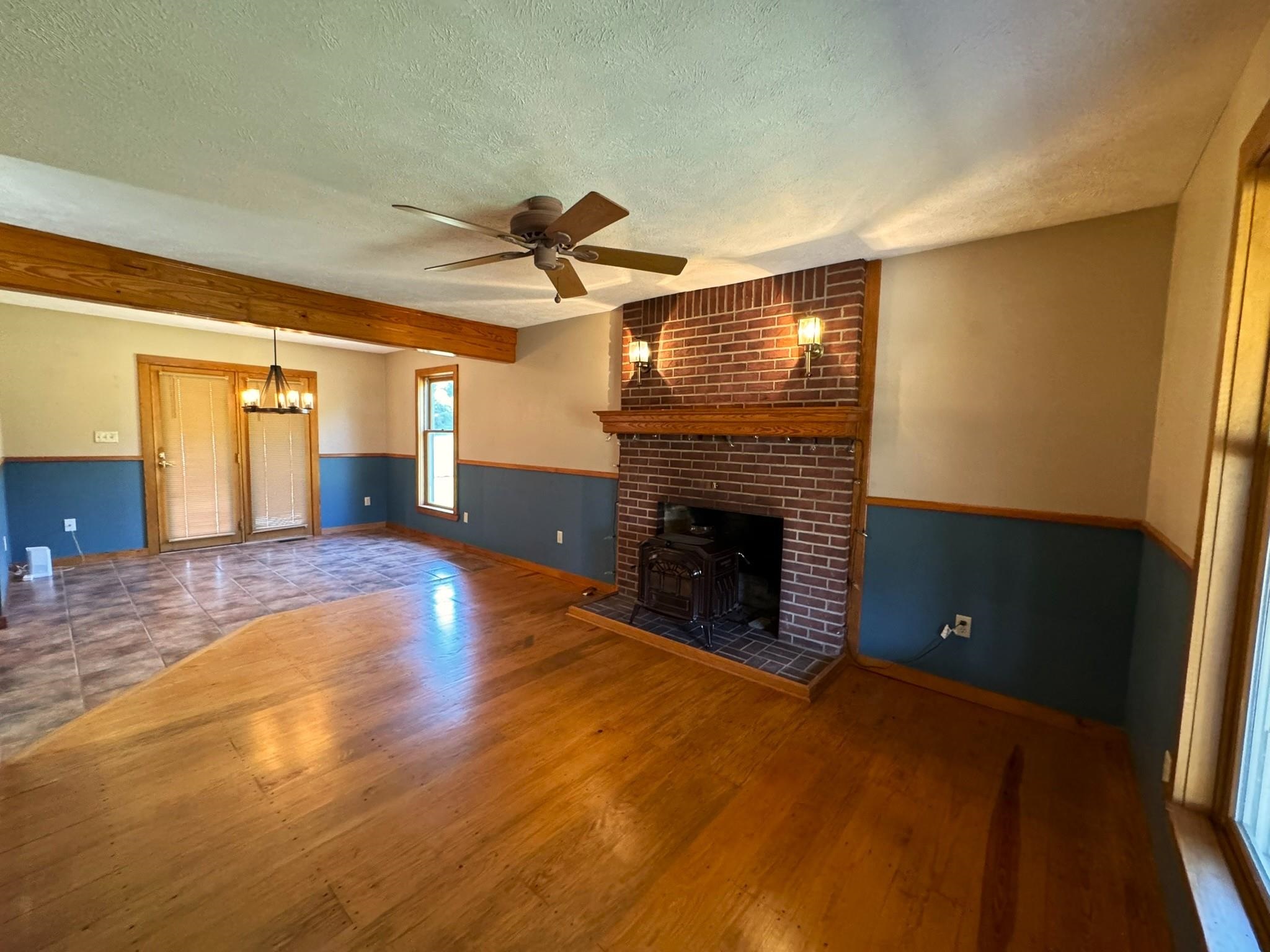 1275 Riverview Drive Norfork, AR 72658