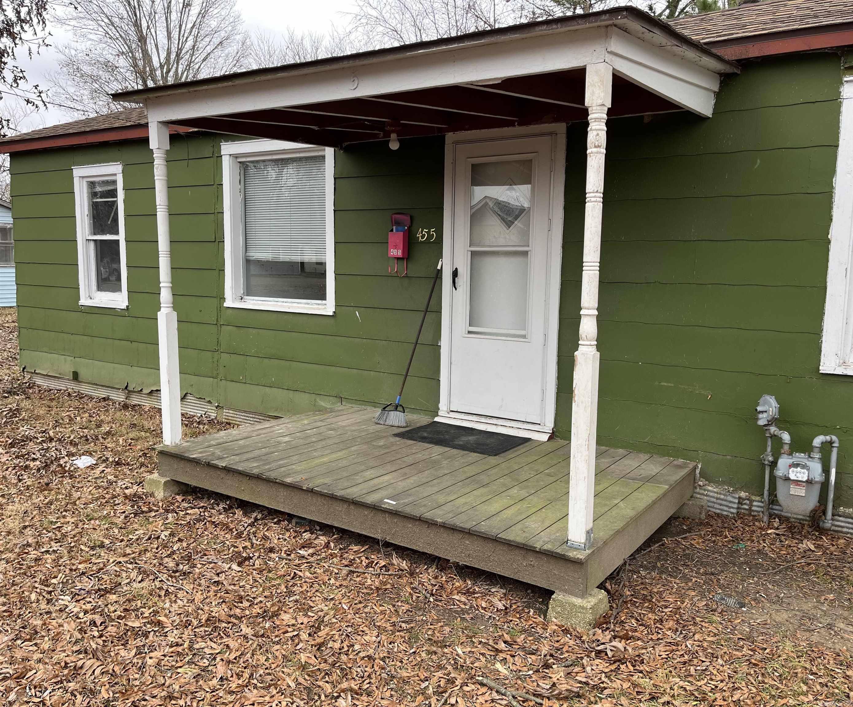 455 E Davis  Piggott, AR