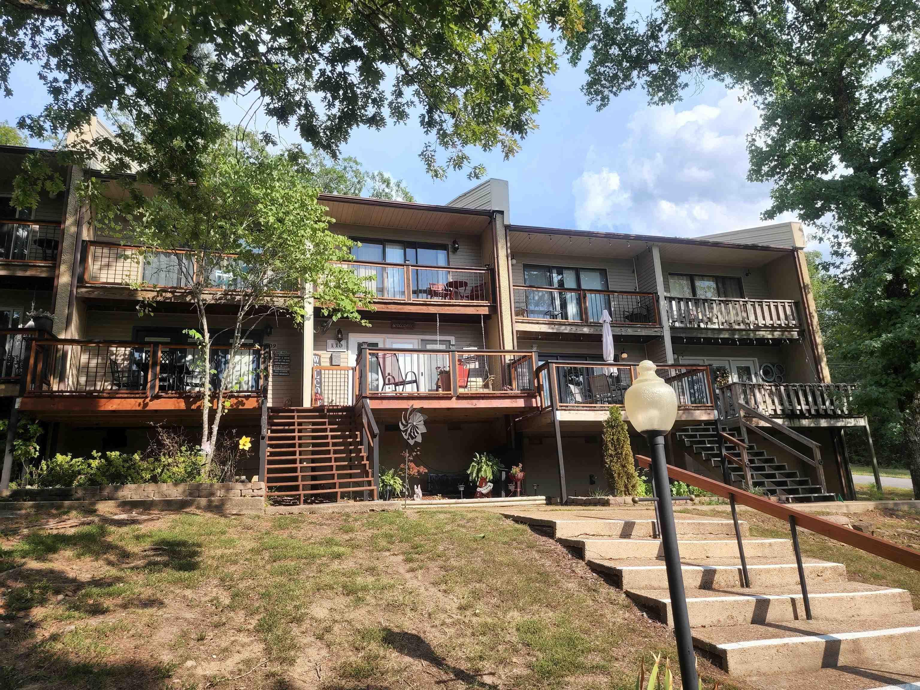 601  Dave Creek Parkway  Fairfield Bay, AR