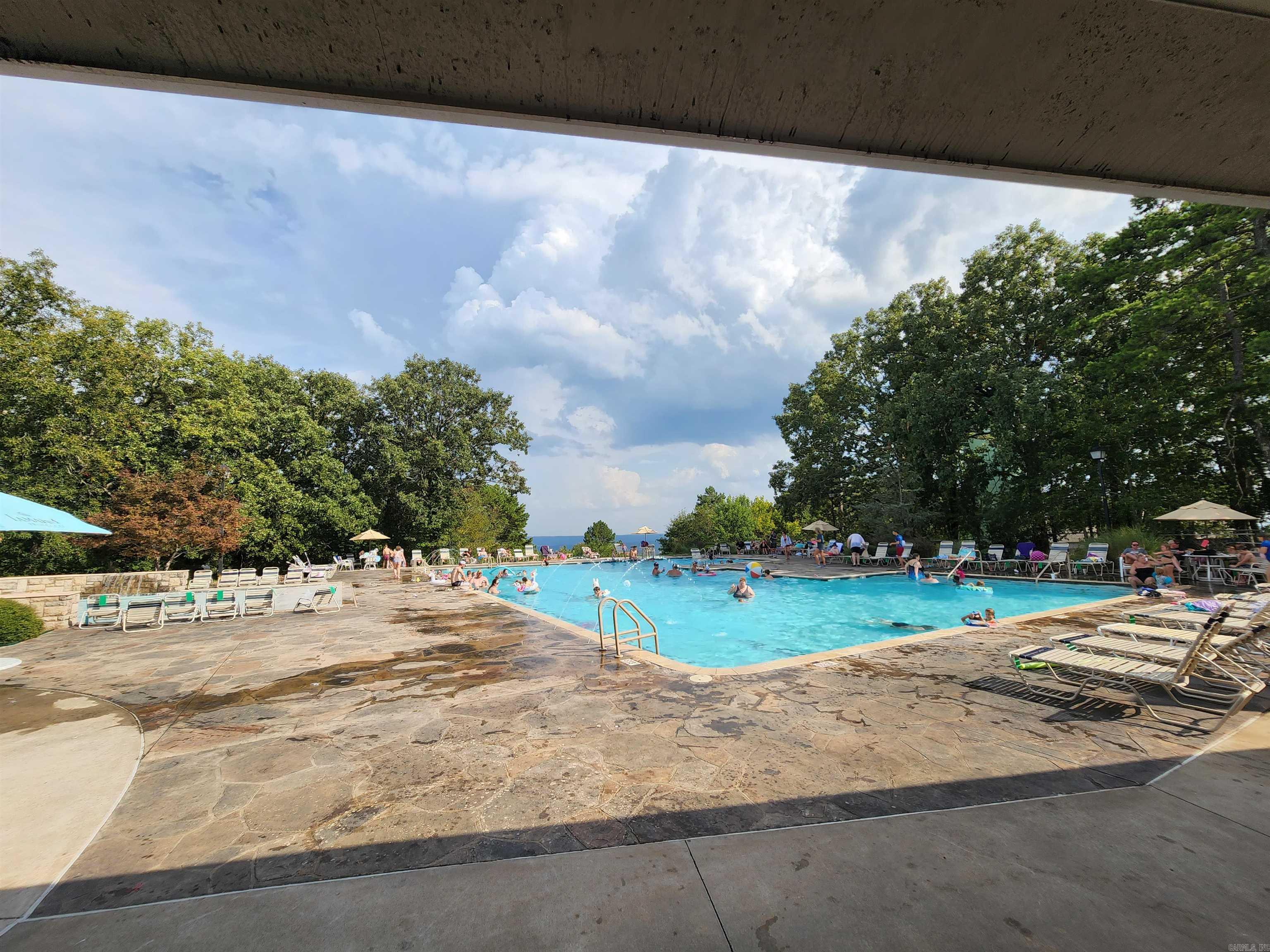 601  Dave Creek Parkway  Fairfield Bay, AR