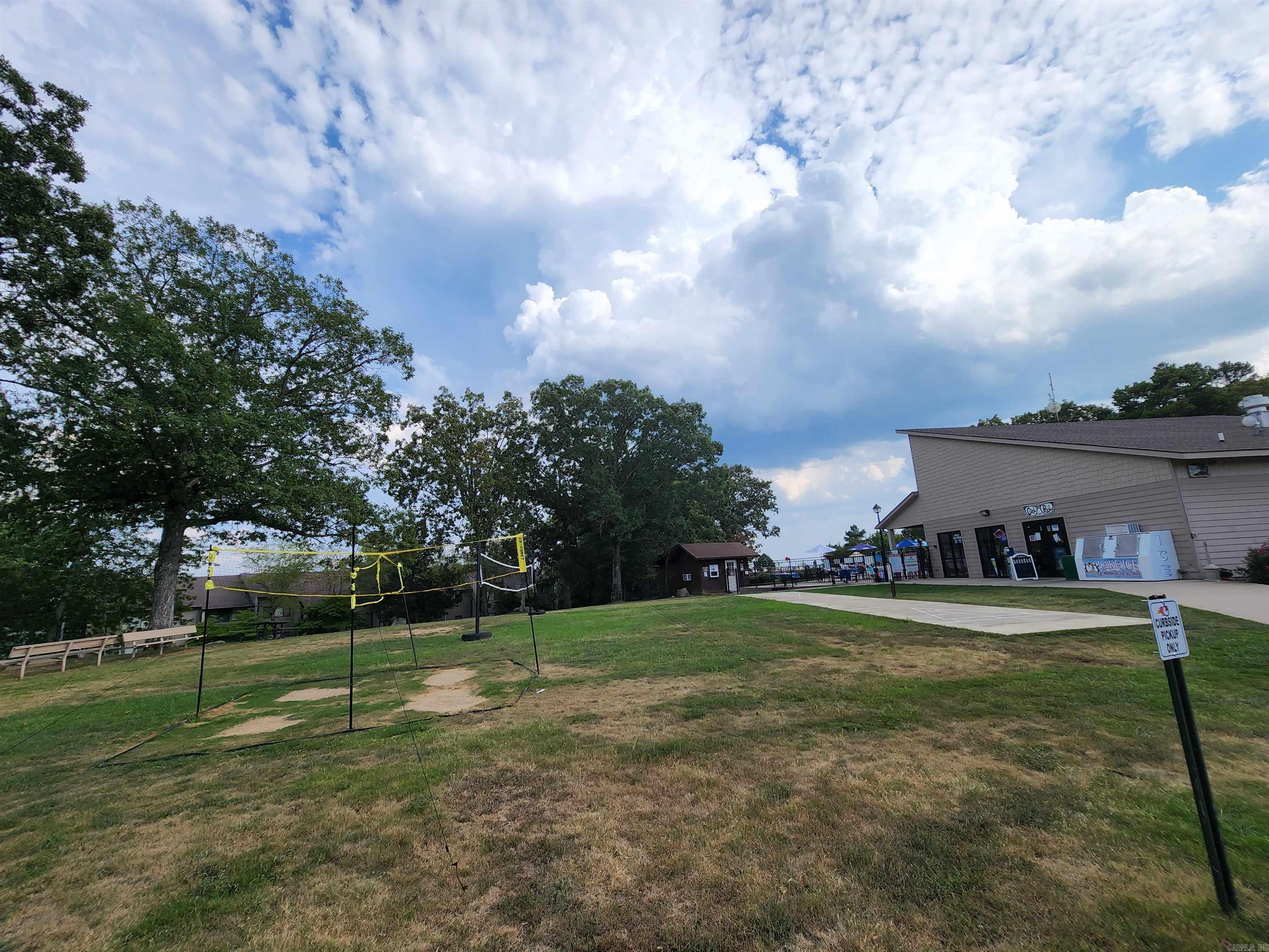 601  Dave Creek Parkway  Fairfield Bay, AR