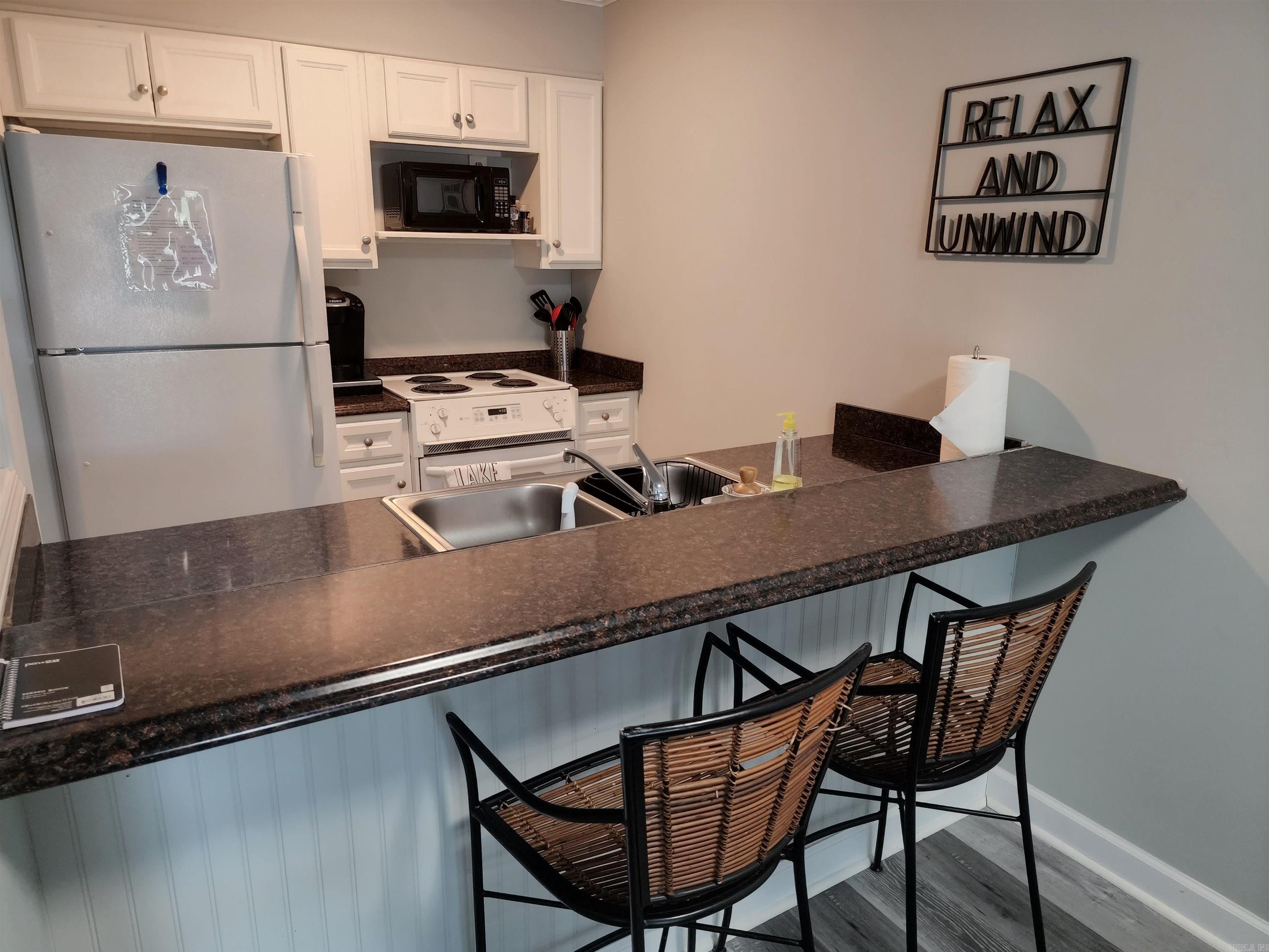 601  Dave Creek Parkway  Fairfield Bay, AR