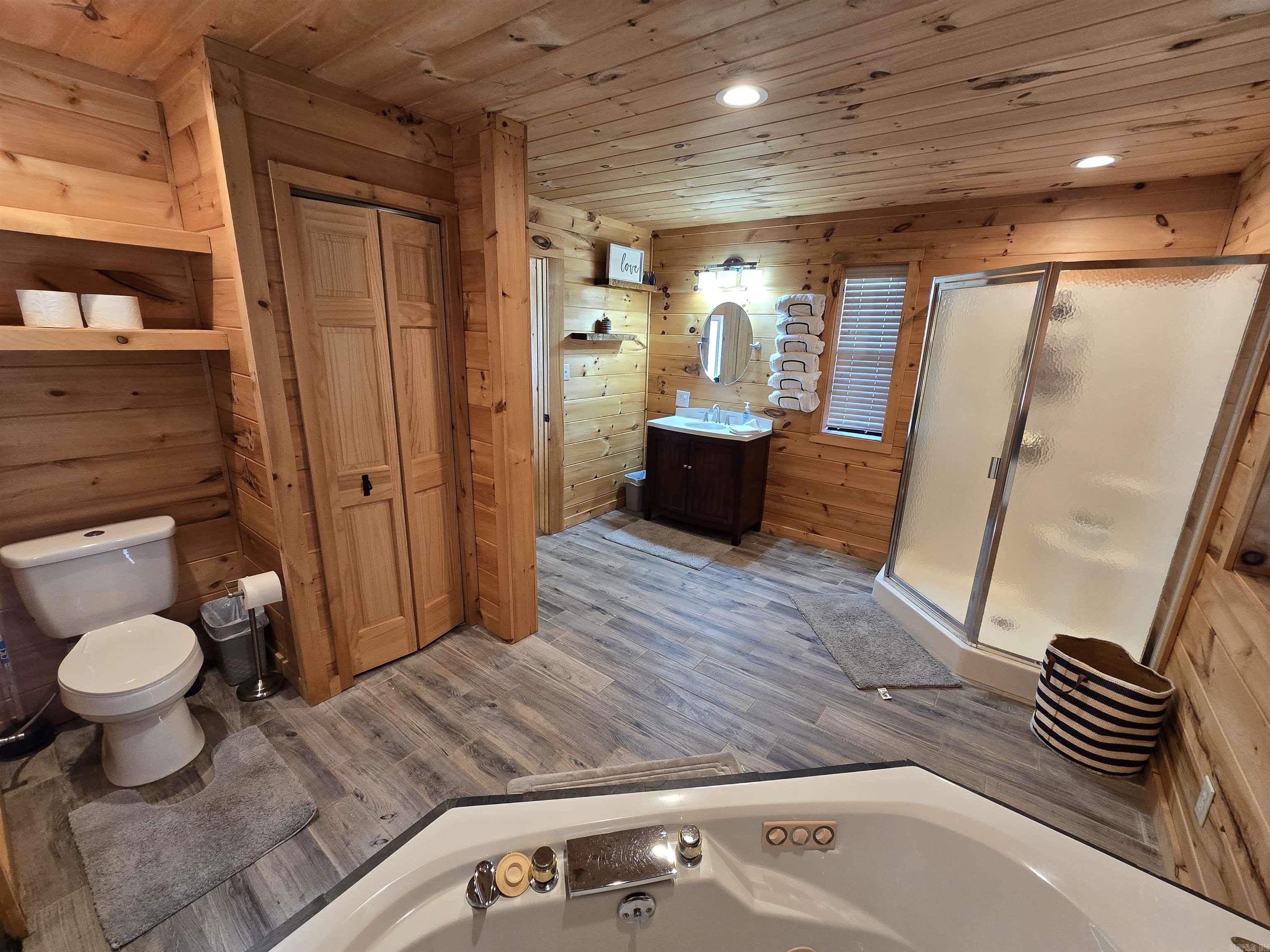 3189  Brownsville Rd  Greers Ferry, AR