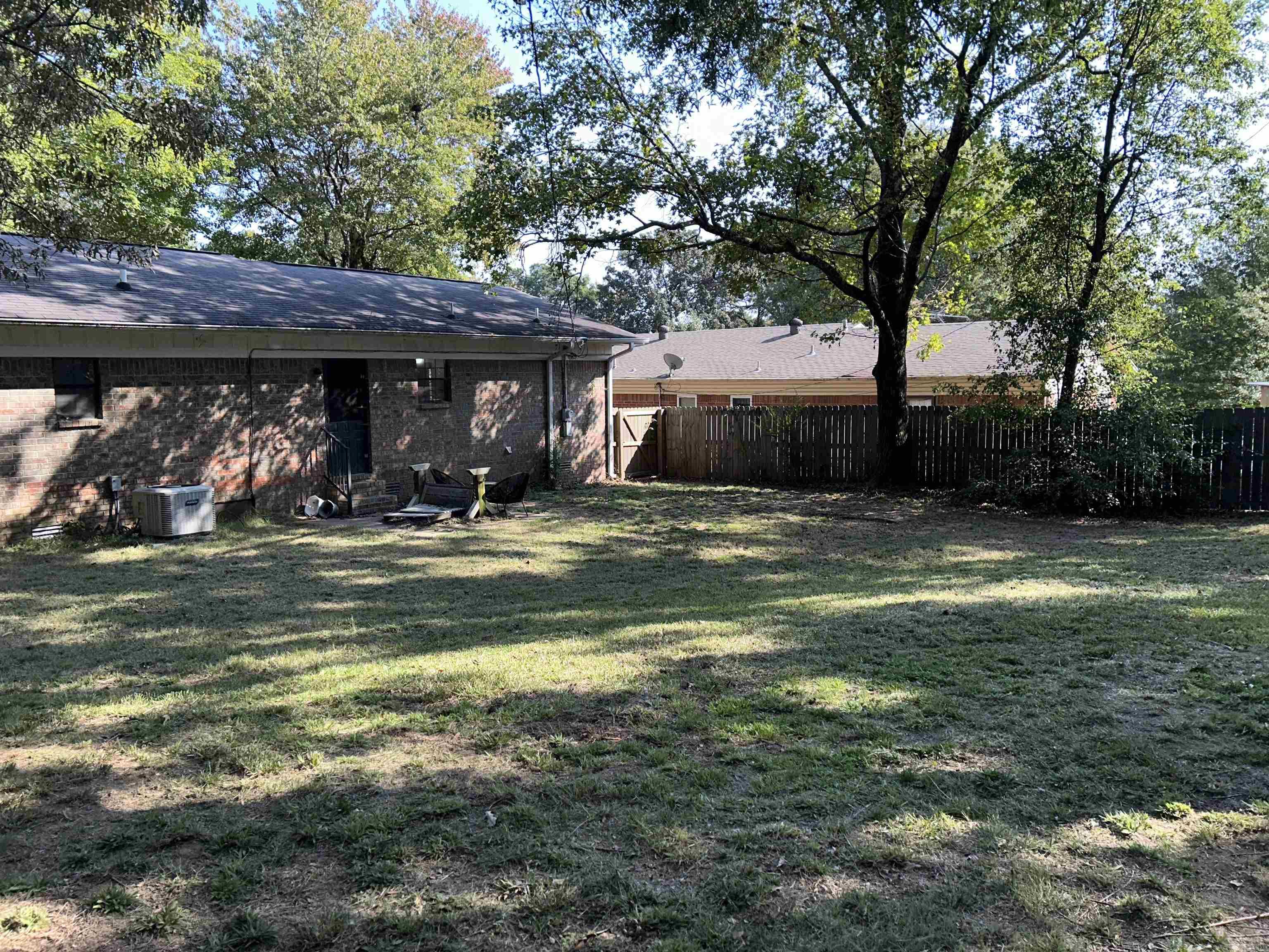 1503  Harlan  Searcy, AR