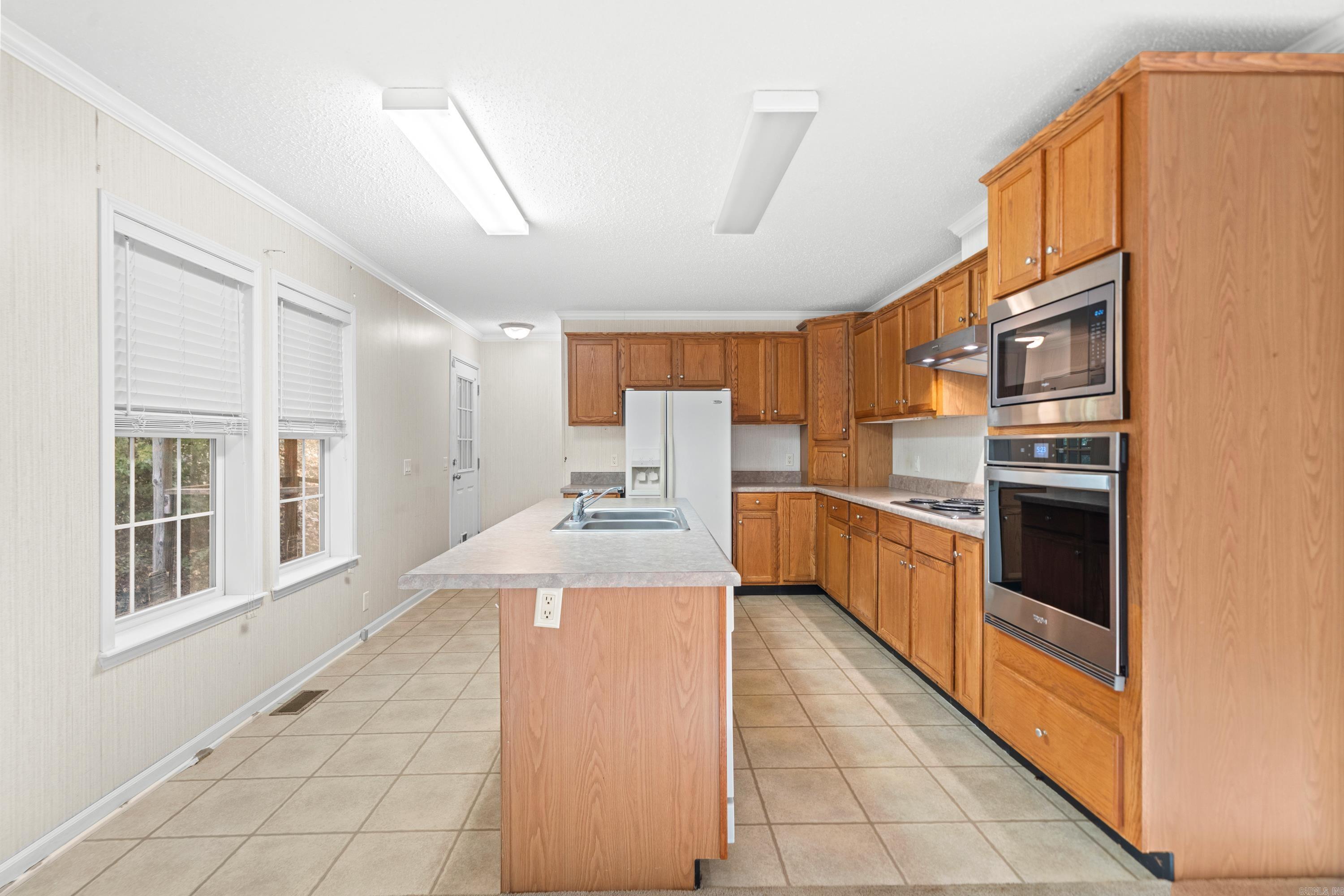 326  South  Mount Ida, AR