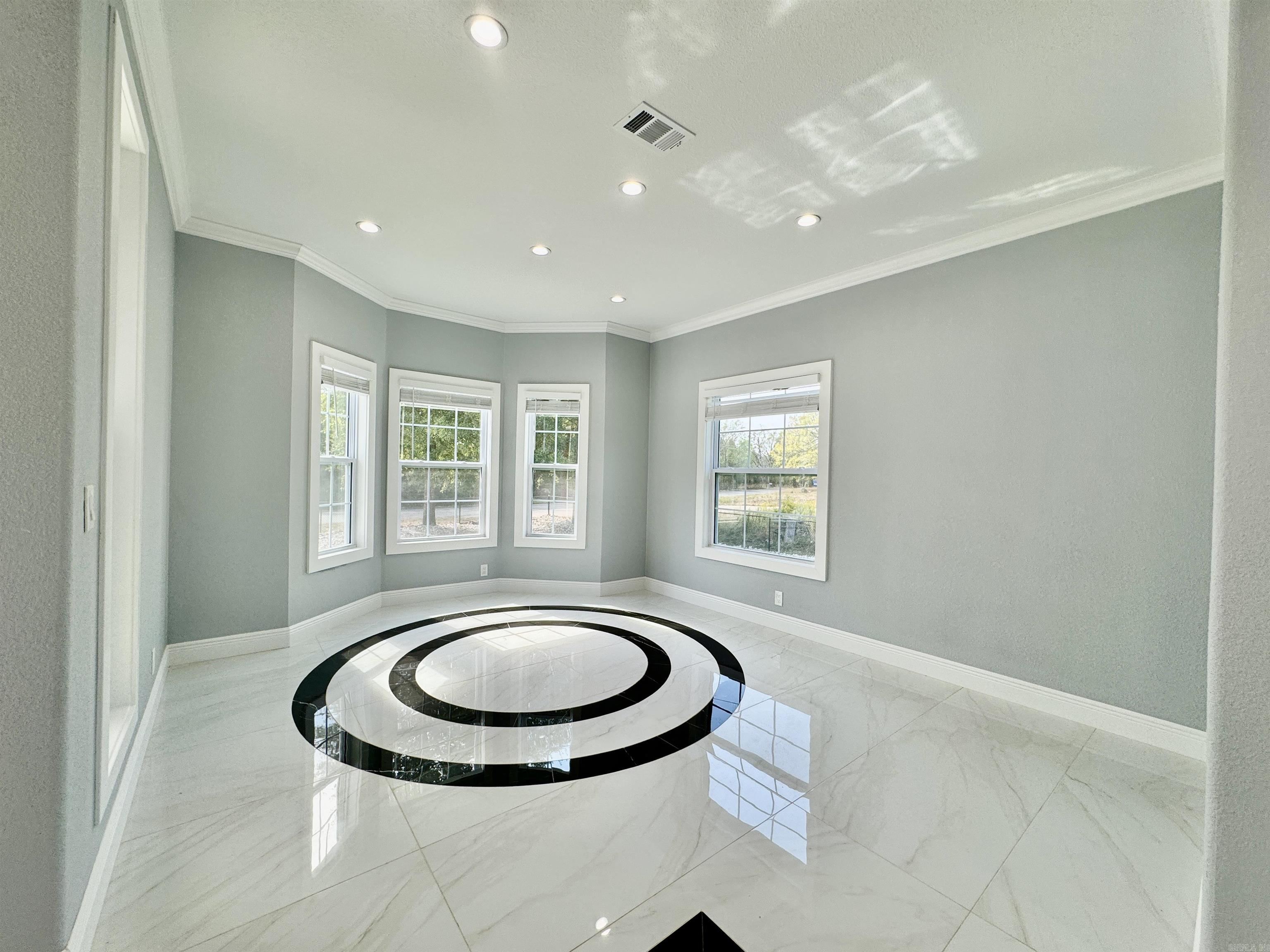 2559 Spring Street Hot Springs, AR 71901