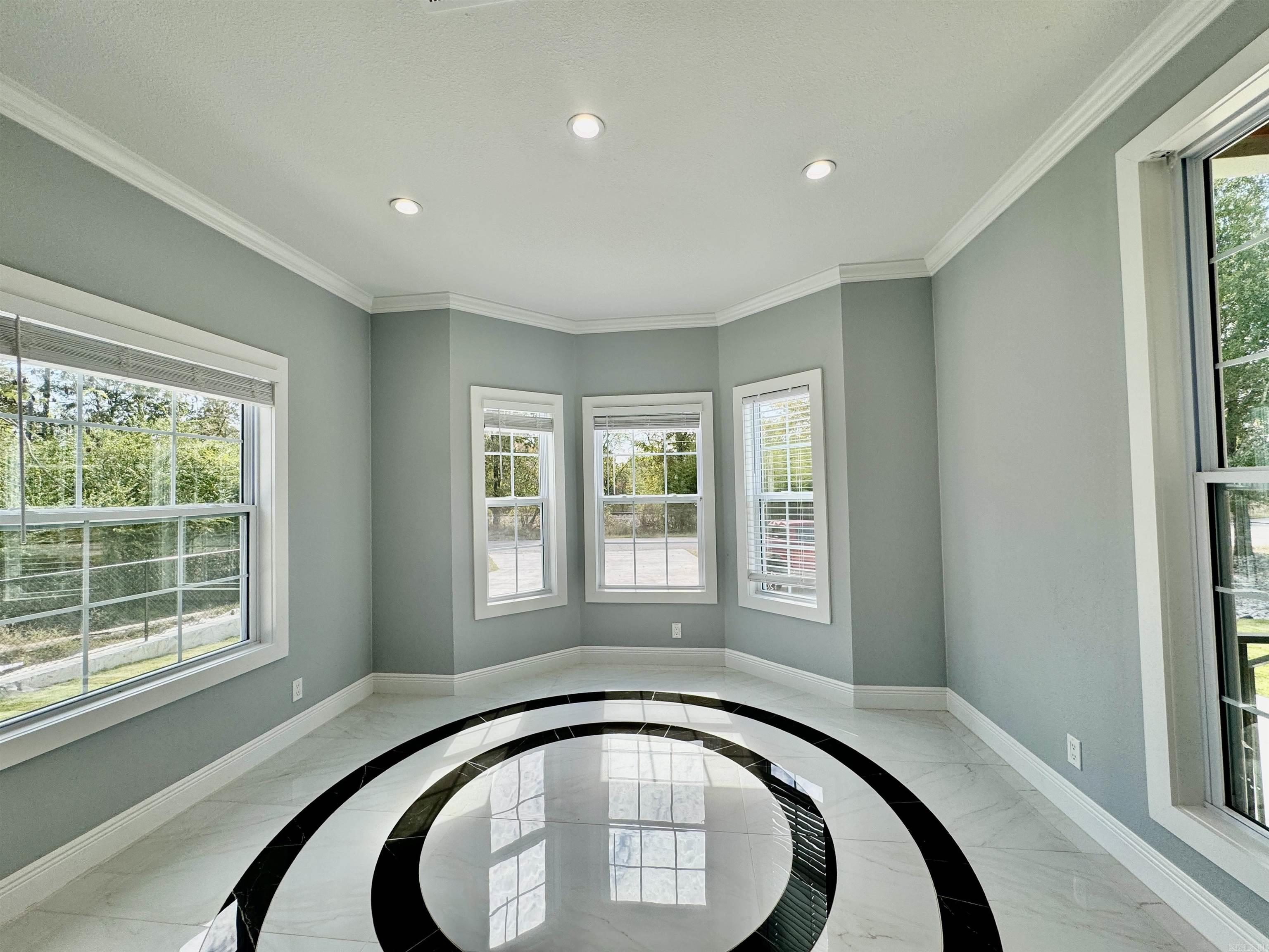 2559 Spring Street Hot Springs, AR 71901