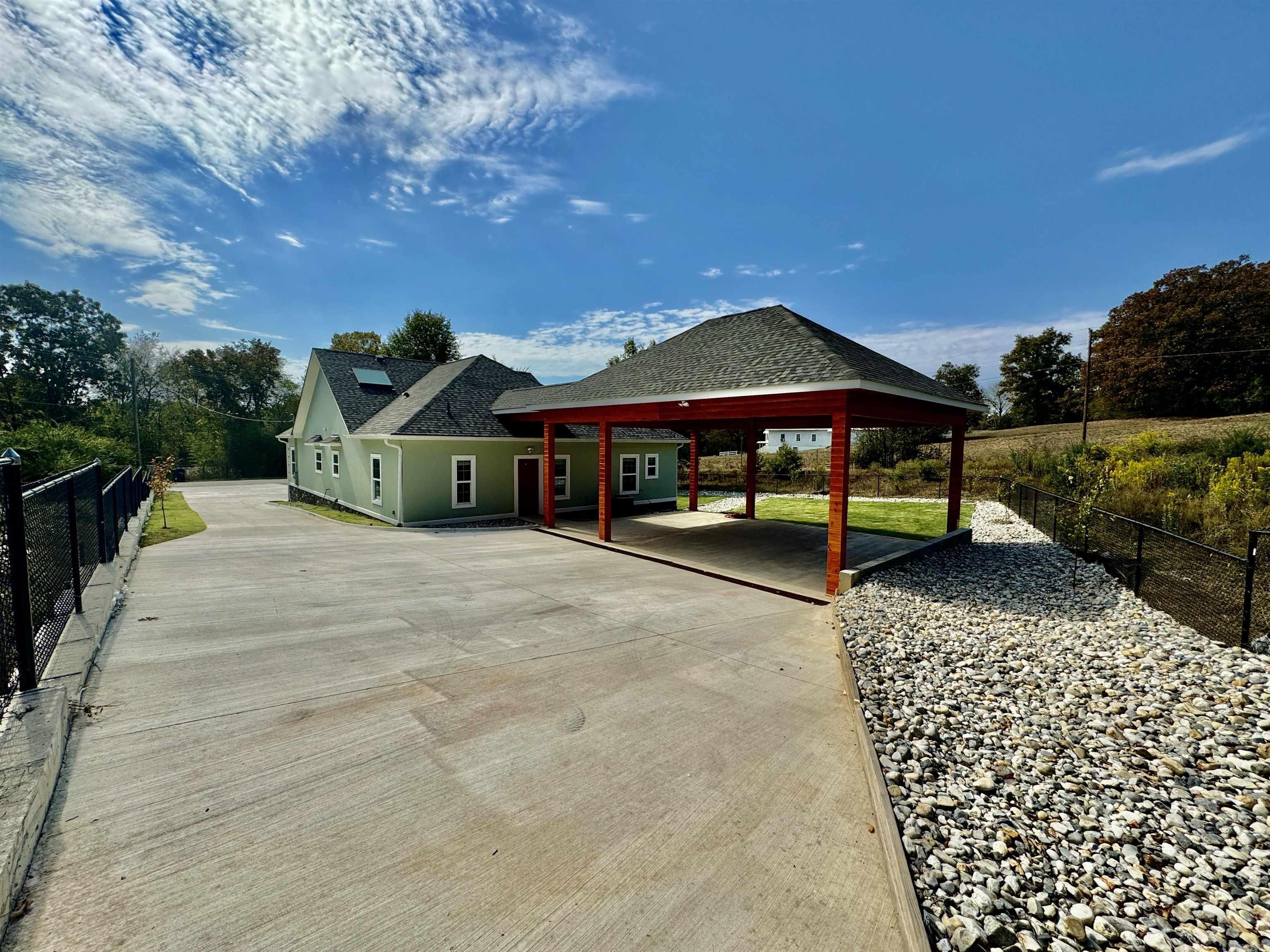 2559 Spring Street Hot Springs, AR 71901